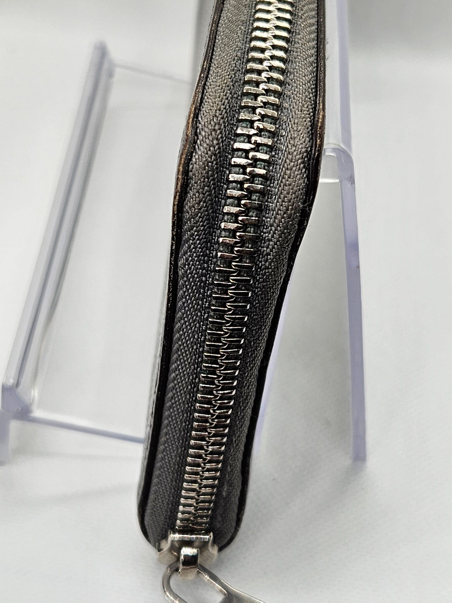 Louis Vuitton Zippy Vertical Taiga Long Wallet Ardoise -Pre-Owned