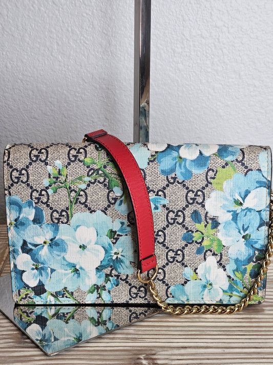 Gucci Blooms Chain Wallet Blue and Red