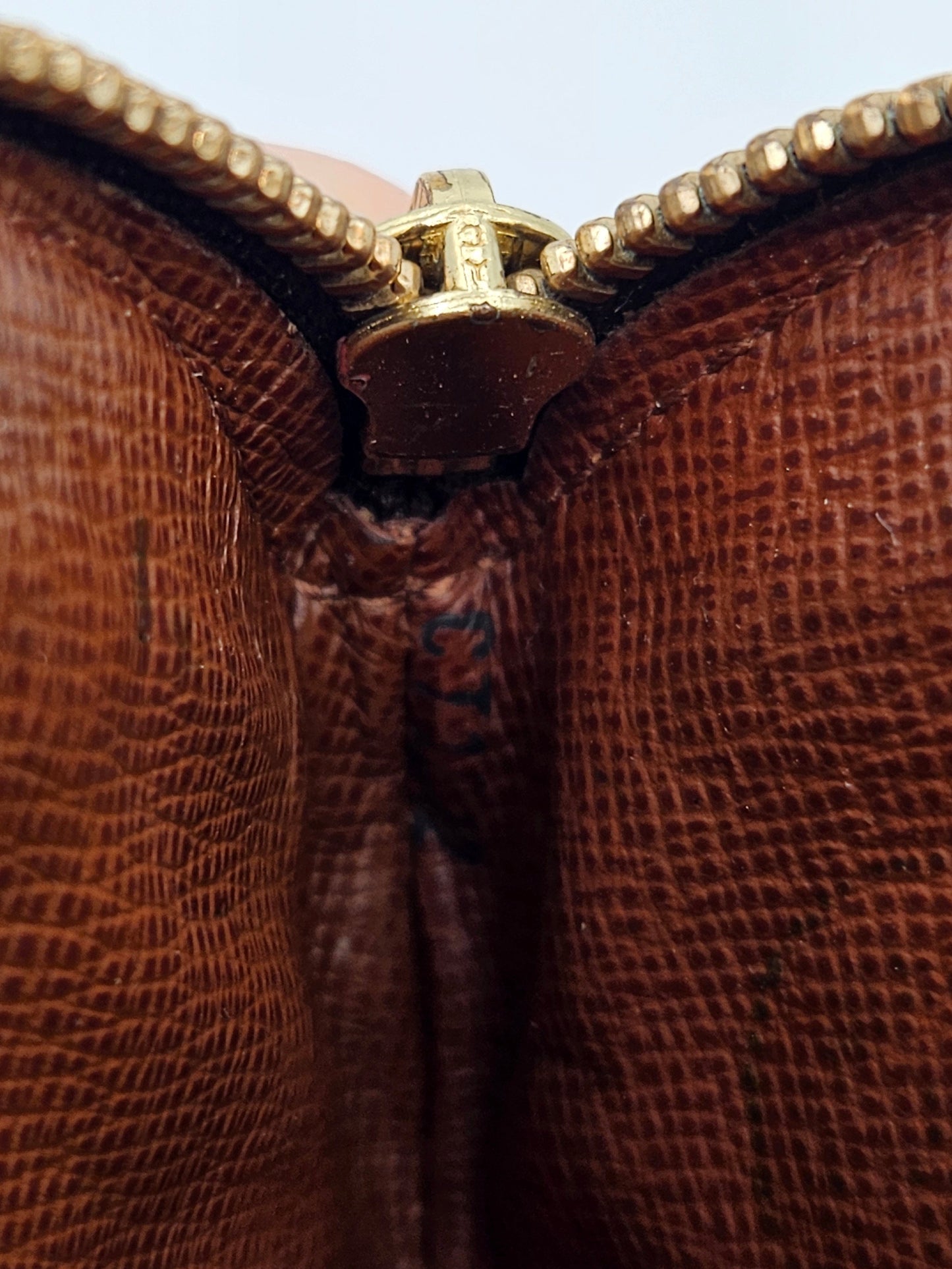 Louis Vuitton Monogram Canvas Zipper Round Coin Pouch