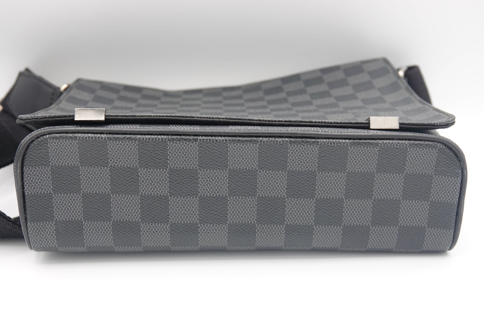 bottom Louis Vuitton Damier Graphite District PM