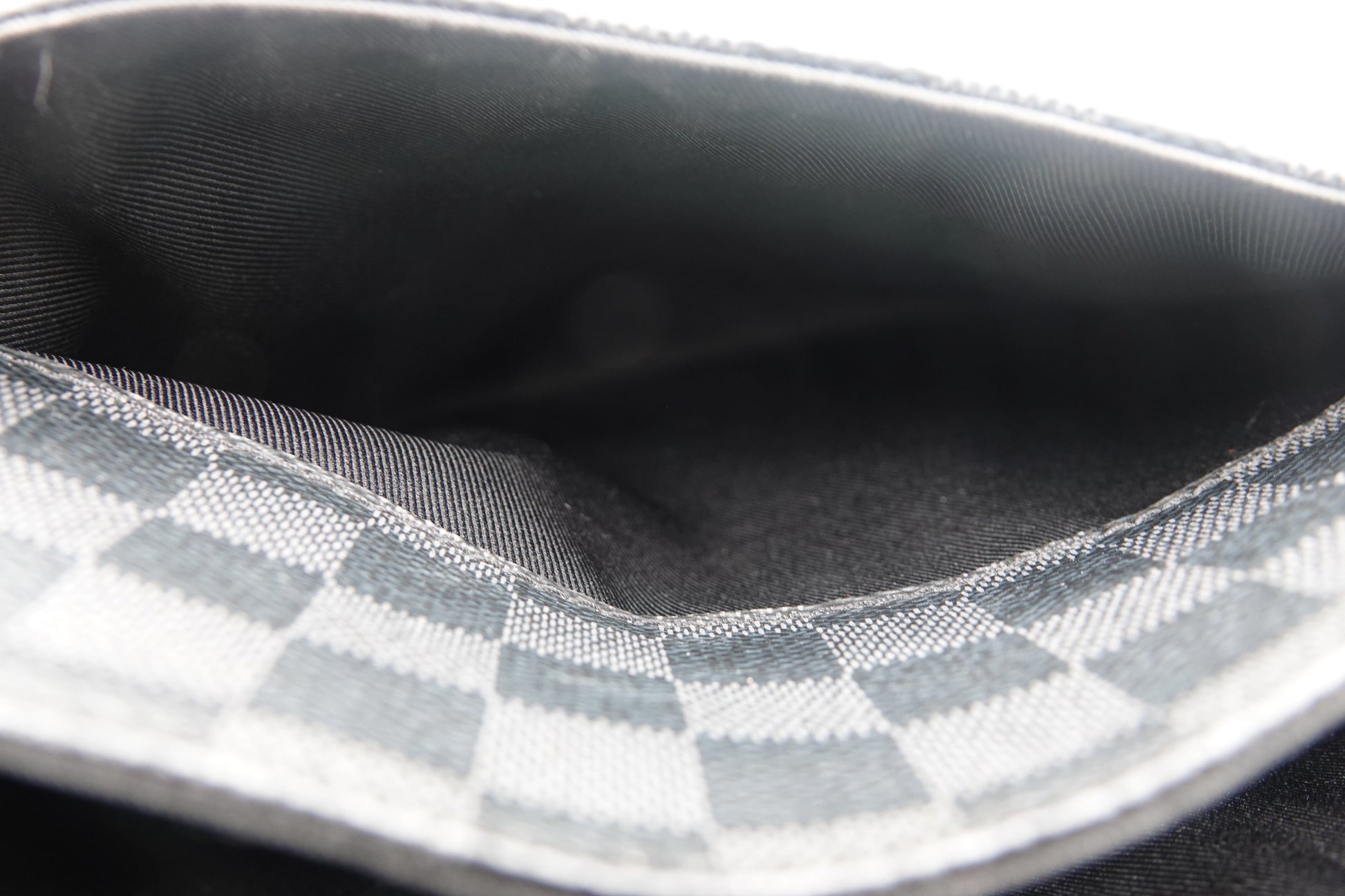 front pocket Louis Vuitton Damier Graphite District PM