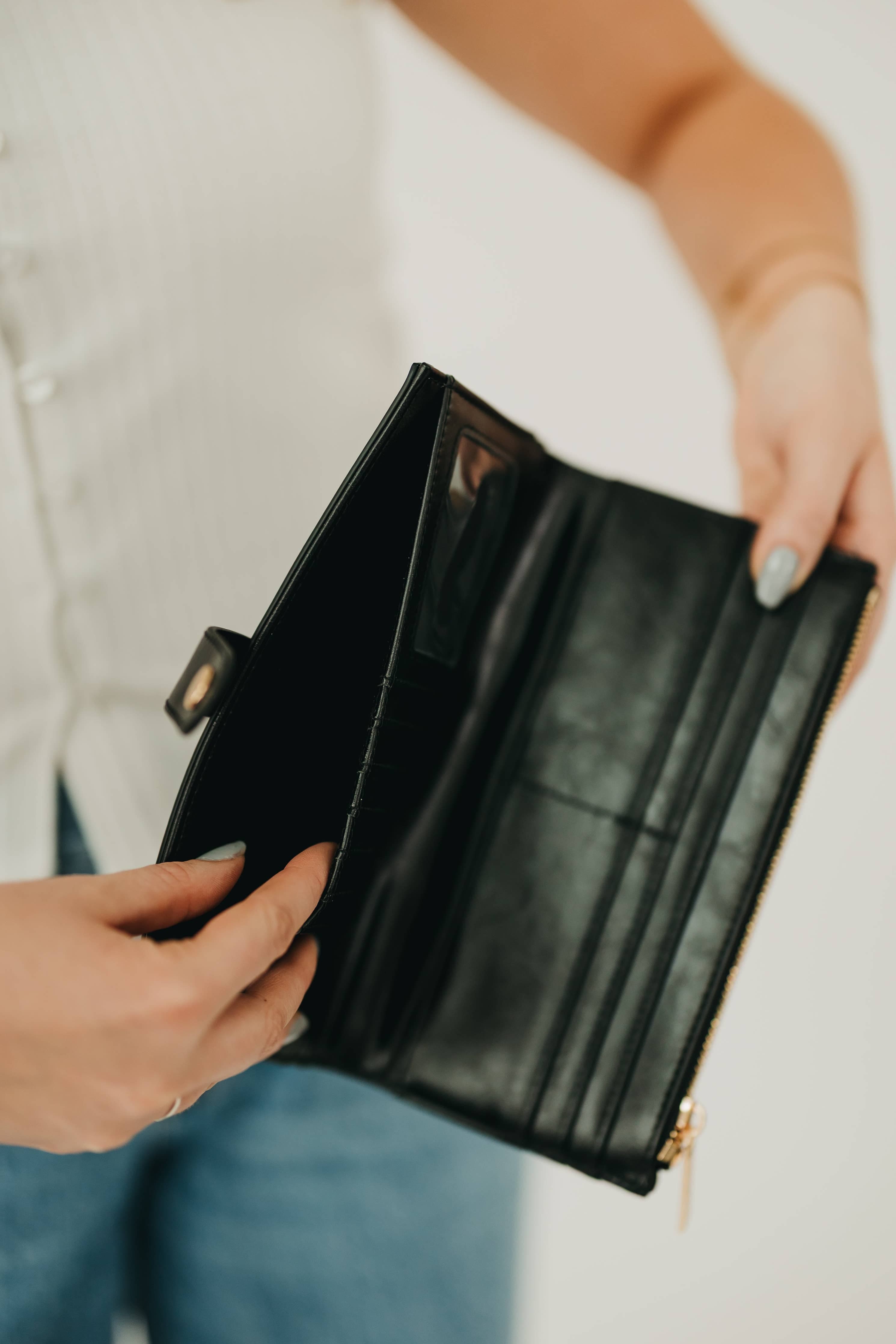 Essentials Carryall Wallet – Convertible Clutch | Everyday Organizer | Boutique | New Black