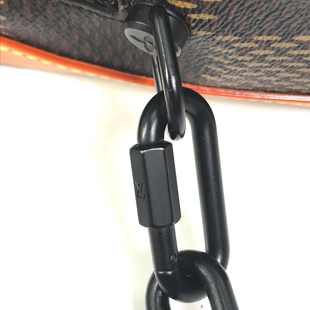 clasp Louis Vuitton X NIGO Giant Damier Ebene Monogram Soft Trunk 