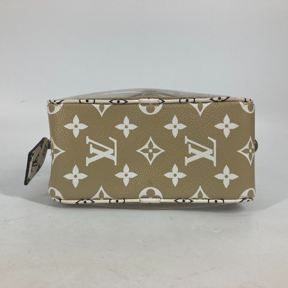 bottom Louis Vuitton Monogram Giant Beach Pouch Khaki