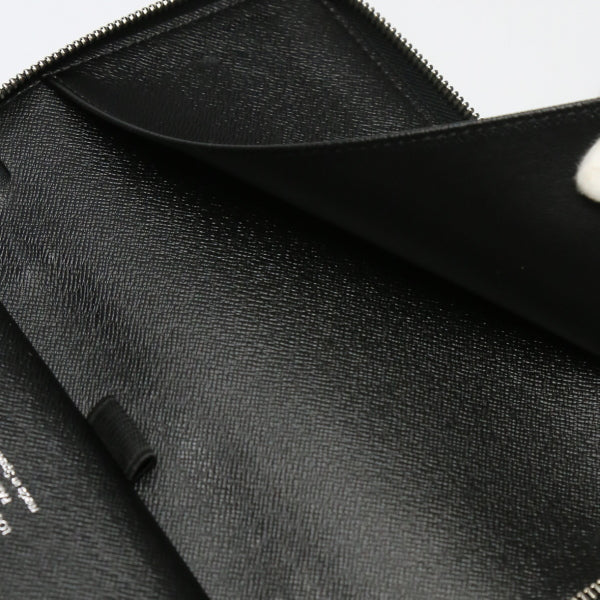 interior pocket Louis Vuitton Damier Graphite XL Zippy Wallet grey and black 