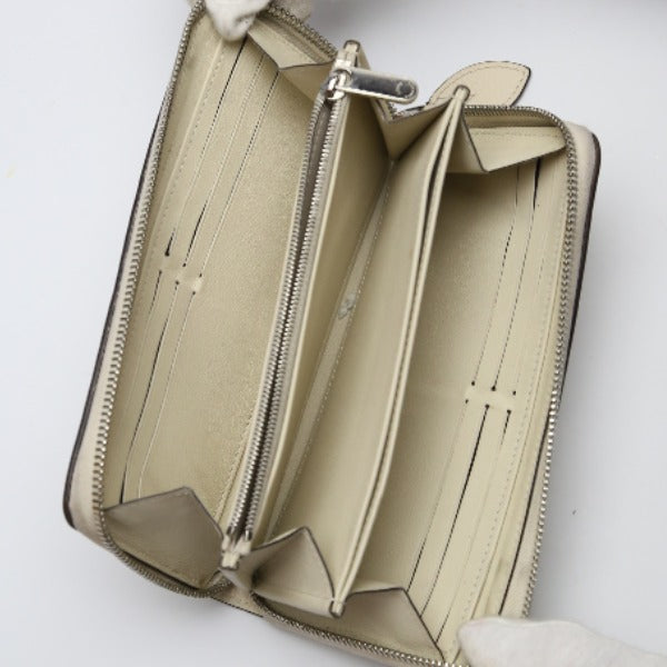 interior Louis Vuitton Mahina Leather Long Zippy Wallet Ivory