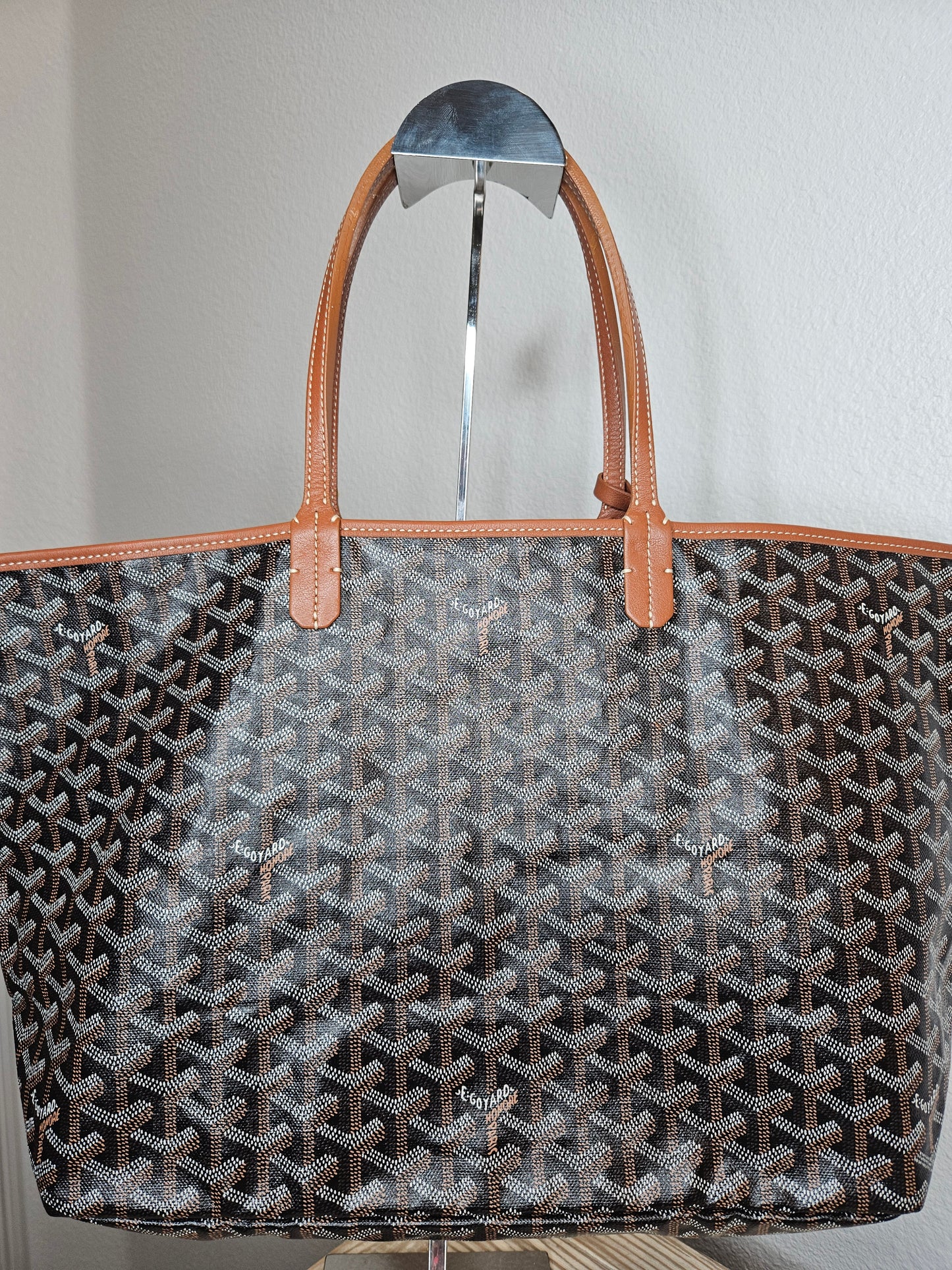 Pre-Loved Goyard Saint Louis PM Tote Black and Gold