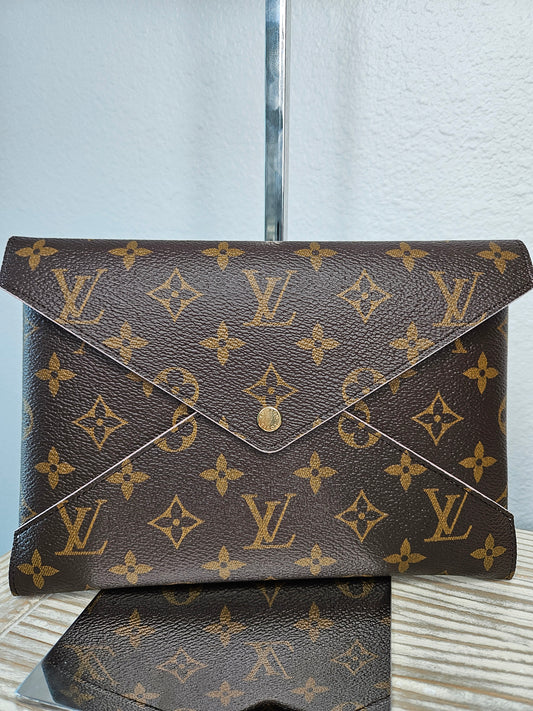 Pre-Loved Louis Vuitton Kirigami Monogram Pouch Large "Sold Out"