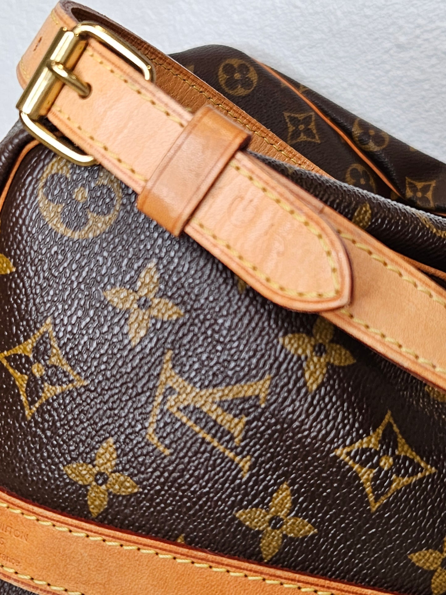 Pre-Loved Louis Vuitton Monogram 35 Speedy Bandouliere