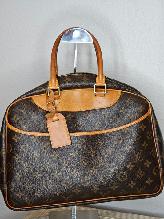 Pre-Loved Louis Vuitton Monogram Deauville *Reserved*