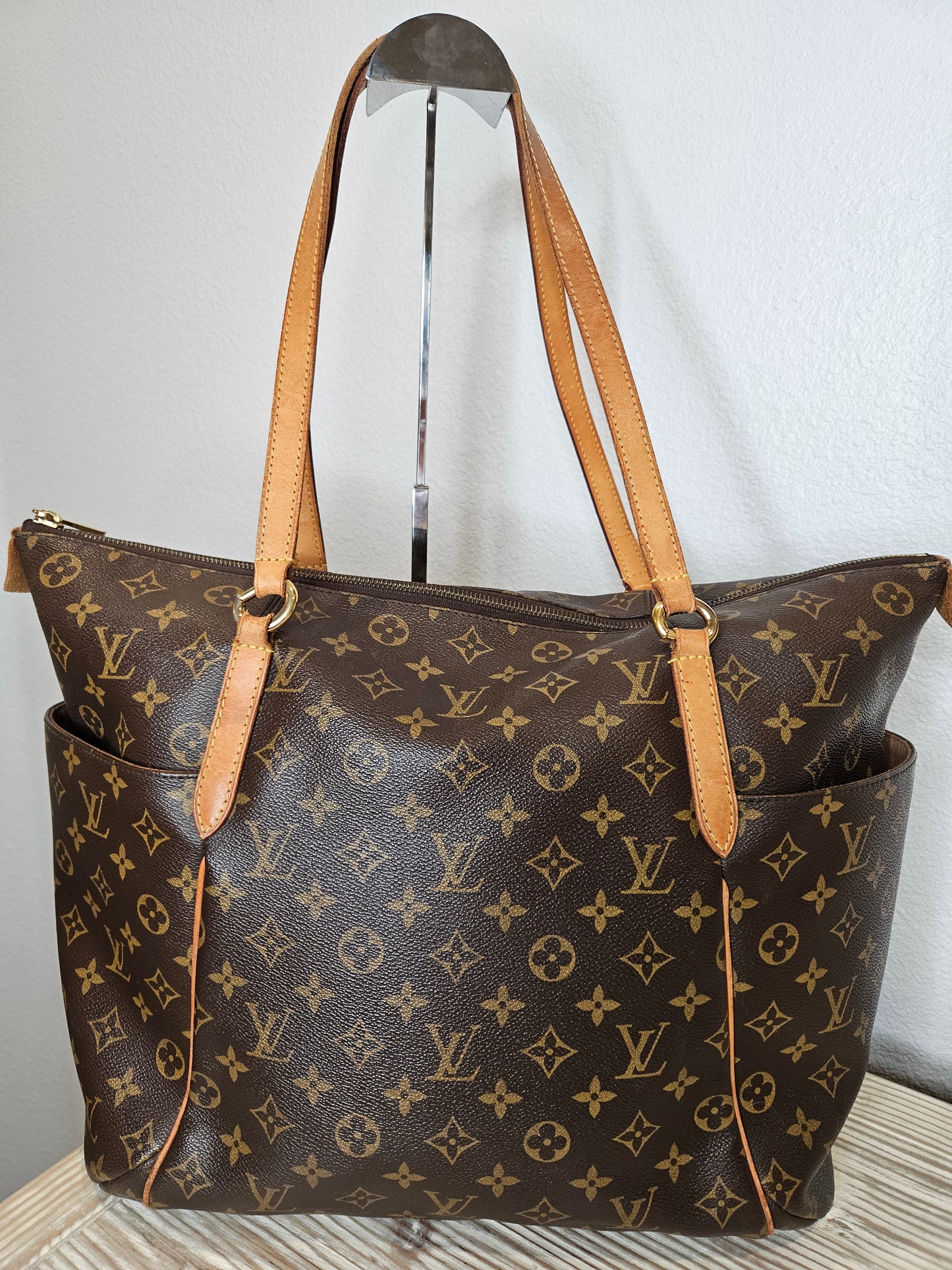 Pre-Loved Louis Vuitton Monogram Totally GM "Sold Out"