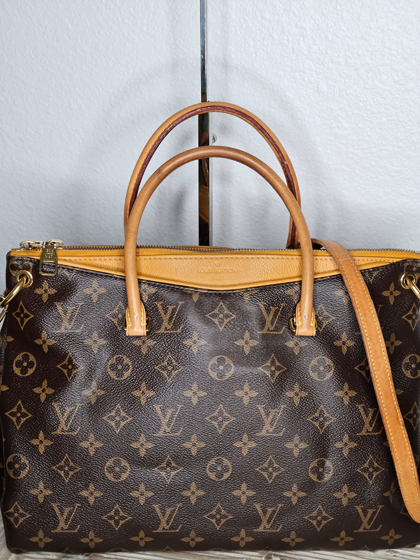 Pre-Loved Louis Vuitton Saffron Monogram Pallas MM