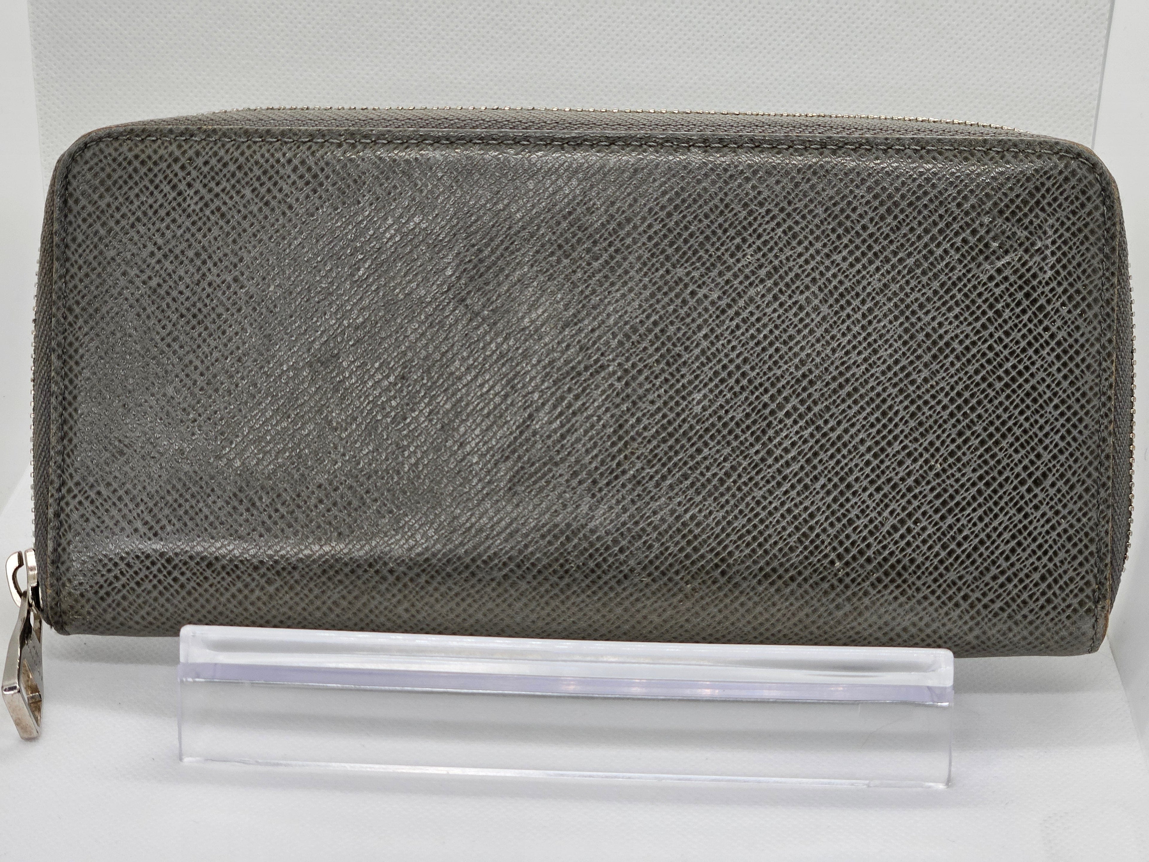 Louis Vuitton Zippy Vertical Wallet – Taiga Leather Ardoise | Pre-Owned