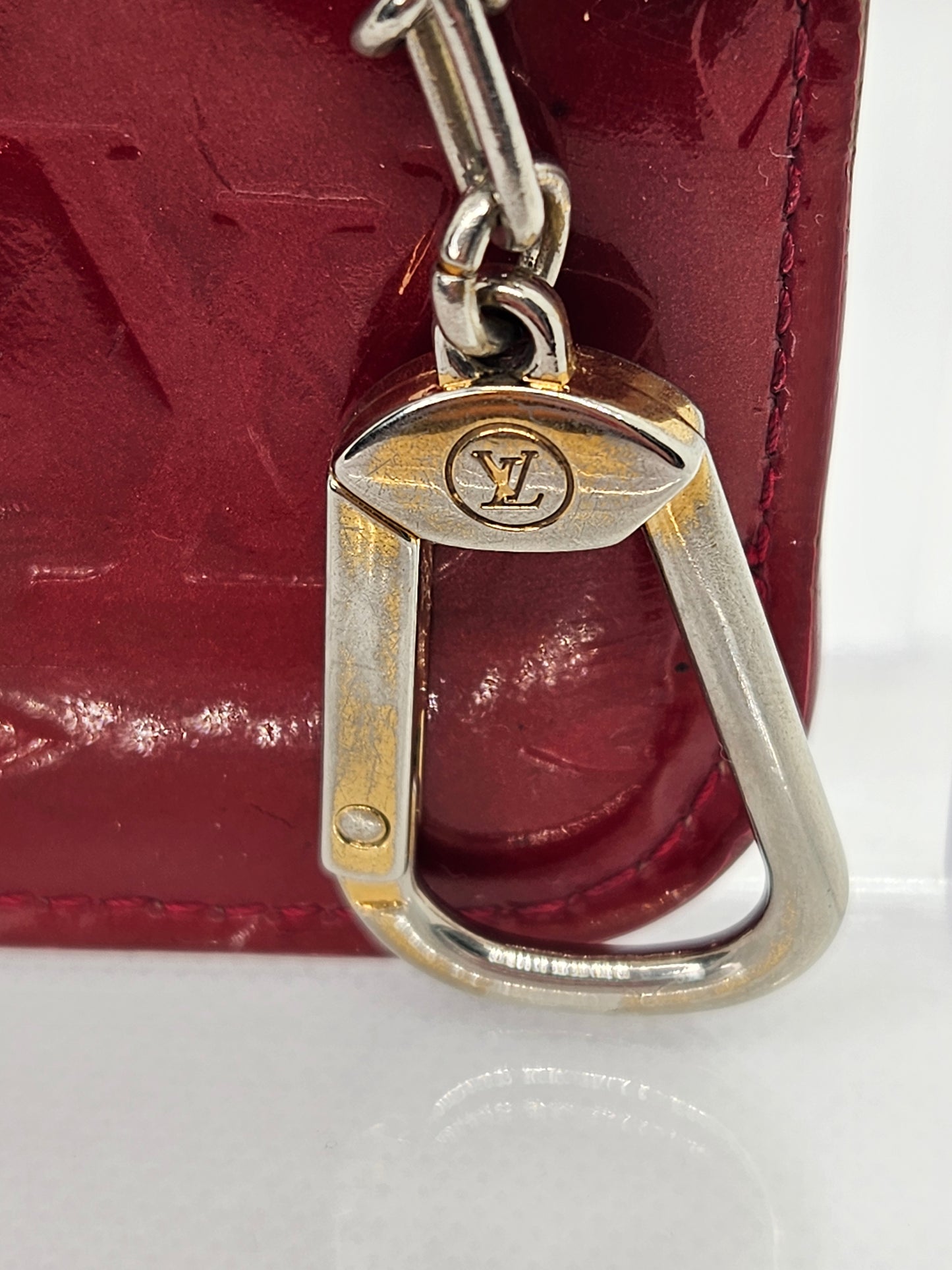 Pre-Loved Louis Vuitton Pochette Key Cles Monogram Vernis Coin Case Red