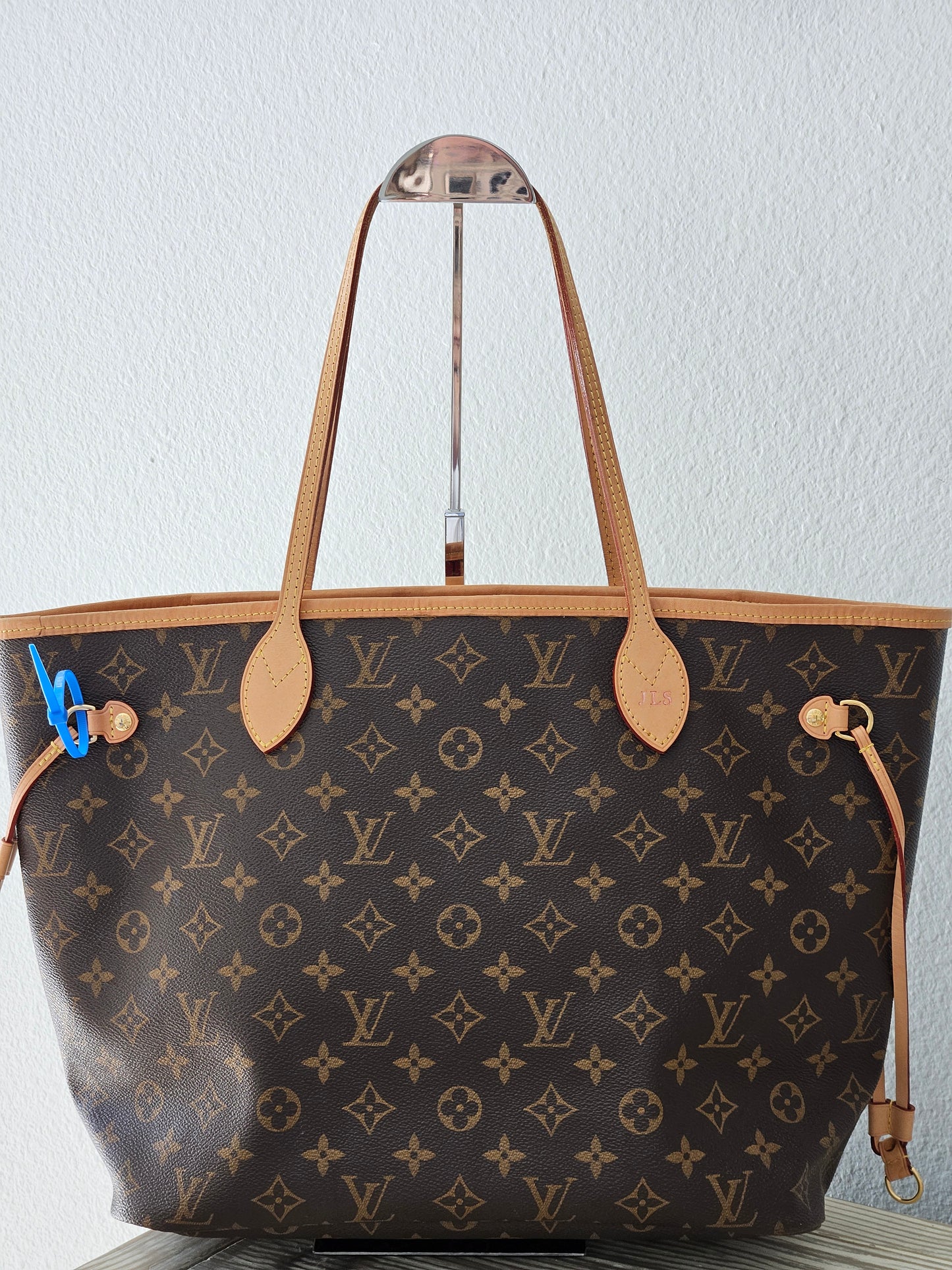 Pre-Loved Louis Vuitton Monogram Neverfull MM Cherise "Sold Out"