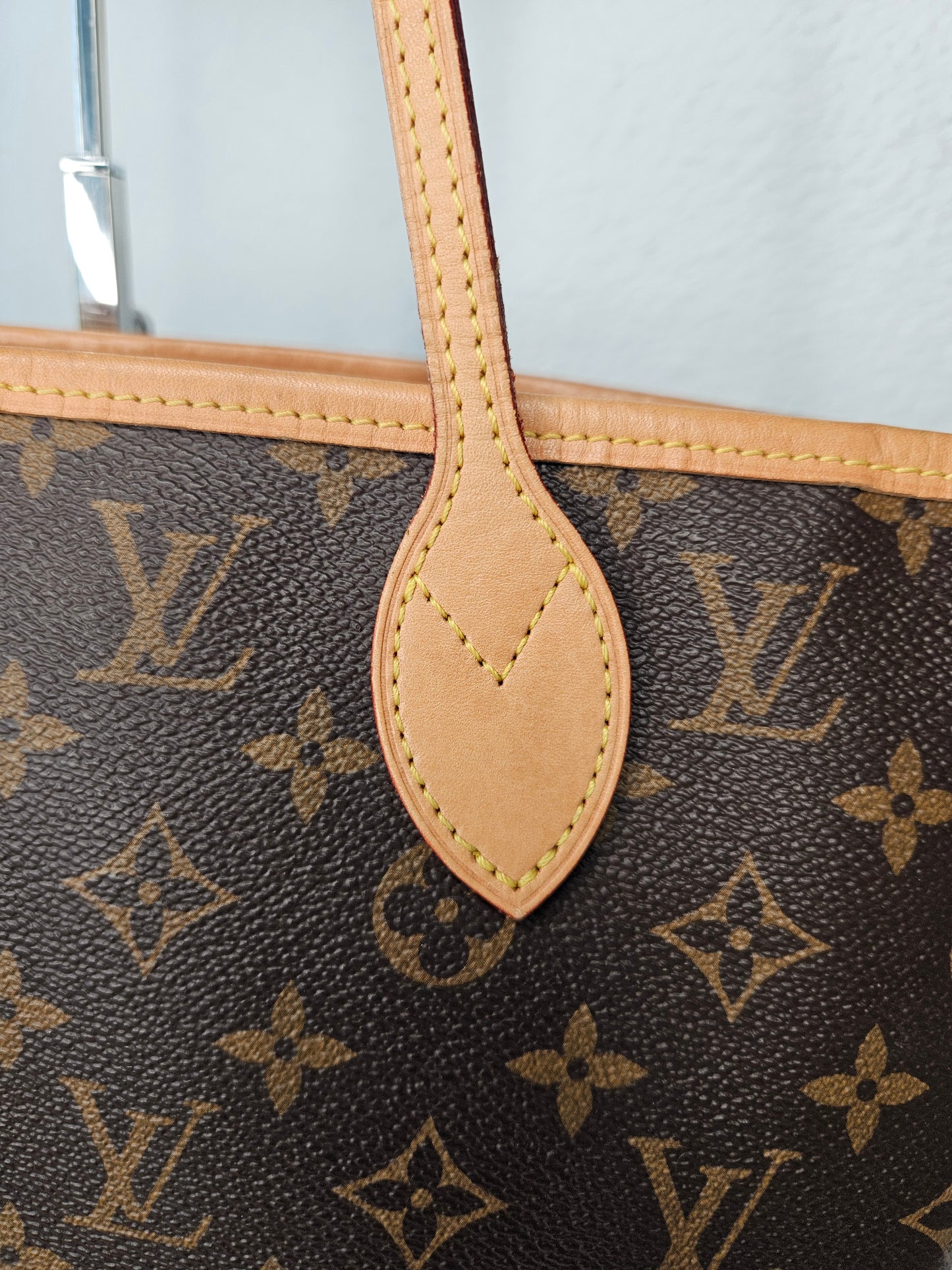 Pre-Loved Louis Vuitton Monogram Neverfull MM Cherise "Sold Out"