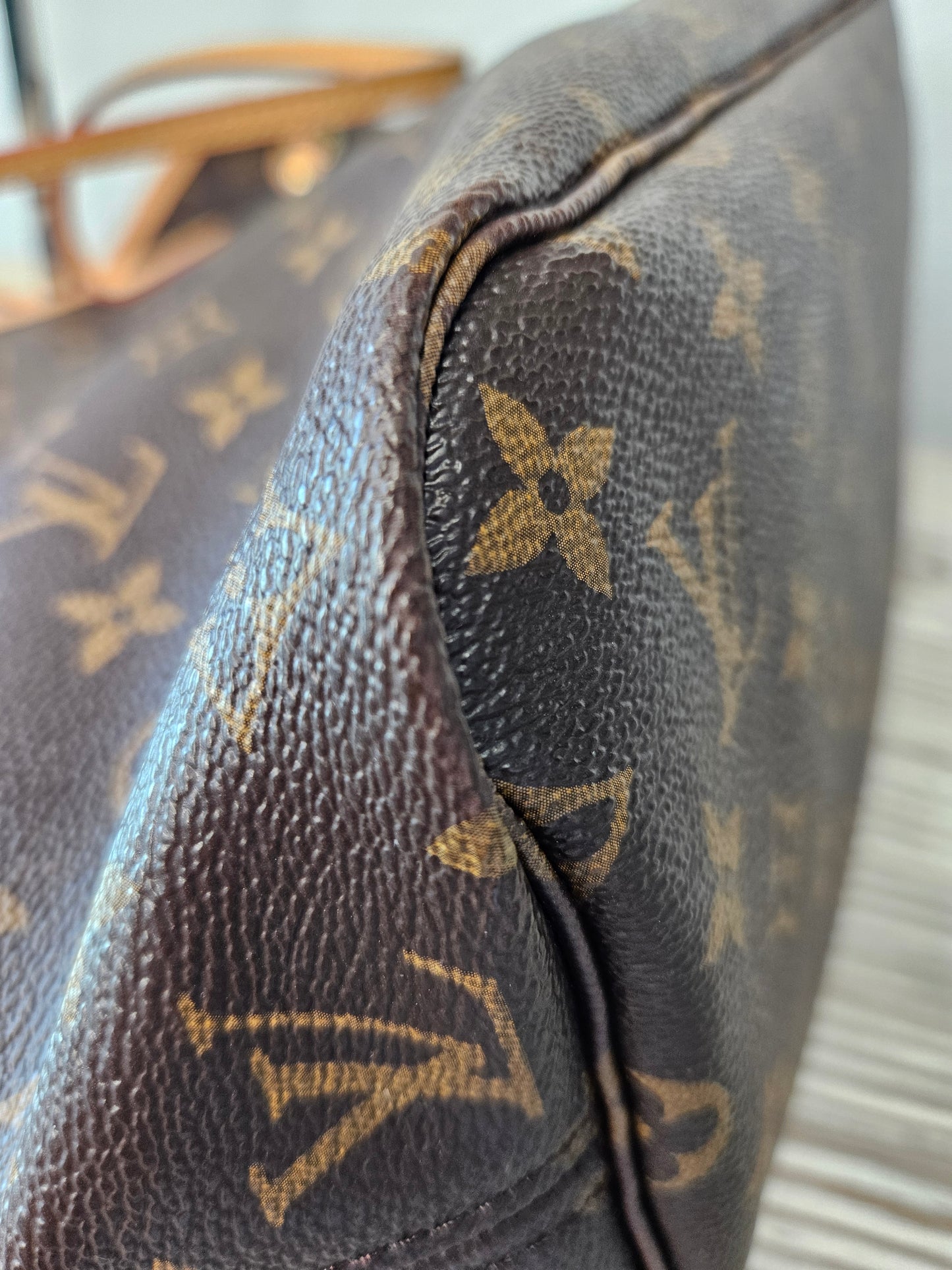 Pre-Loved Louis Vuitton Monogram Neverfull MM Cherise "Sold Out"