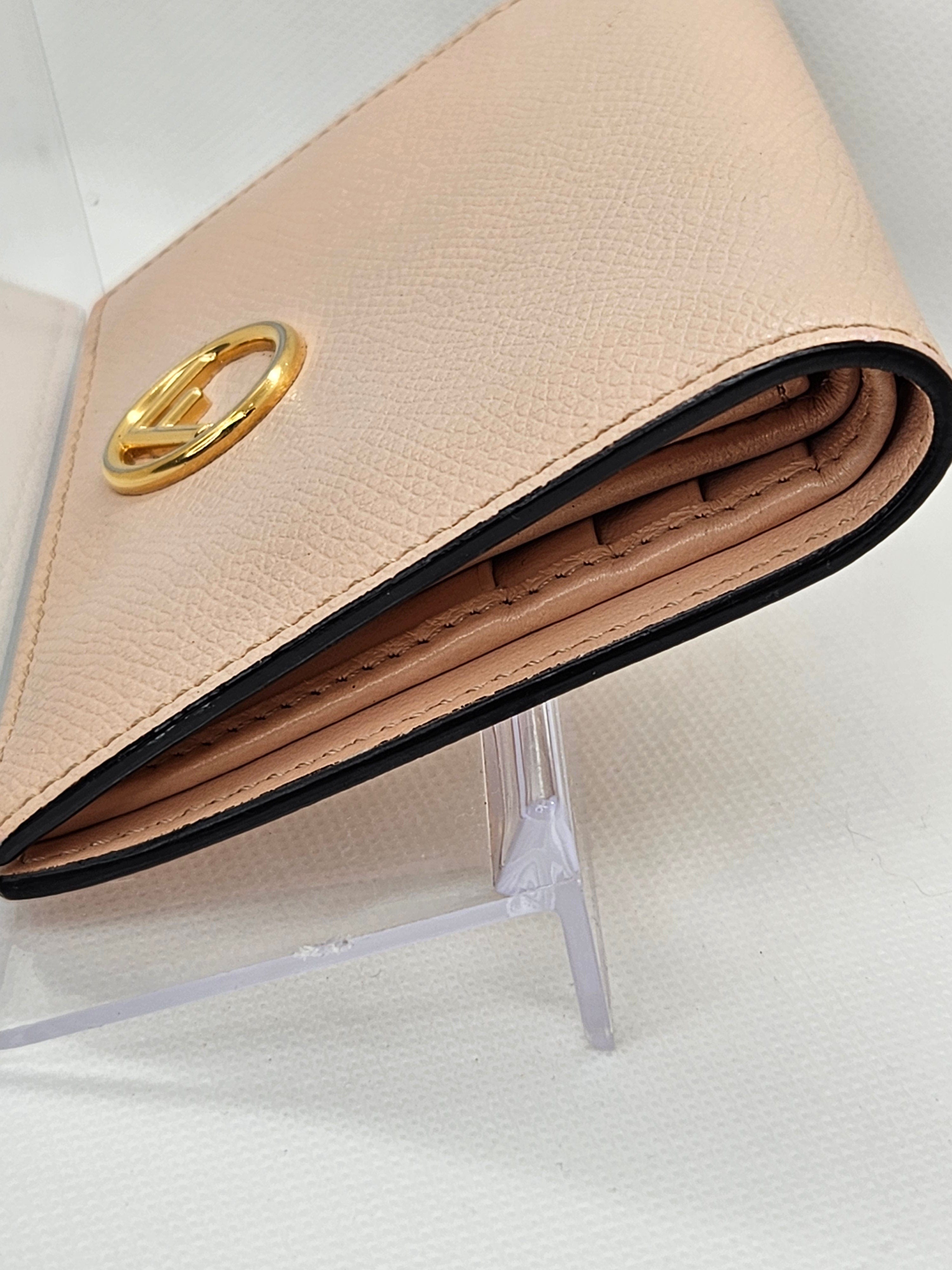 Fendi BiFold Wallet Poudre Pink Leather -Pre-Owned