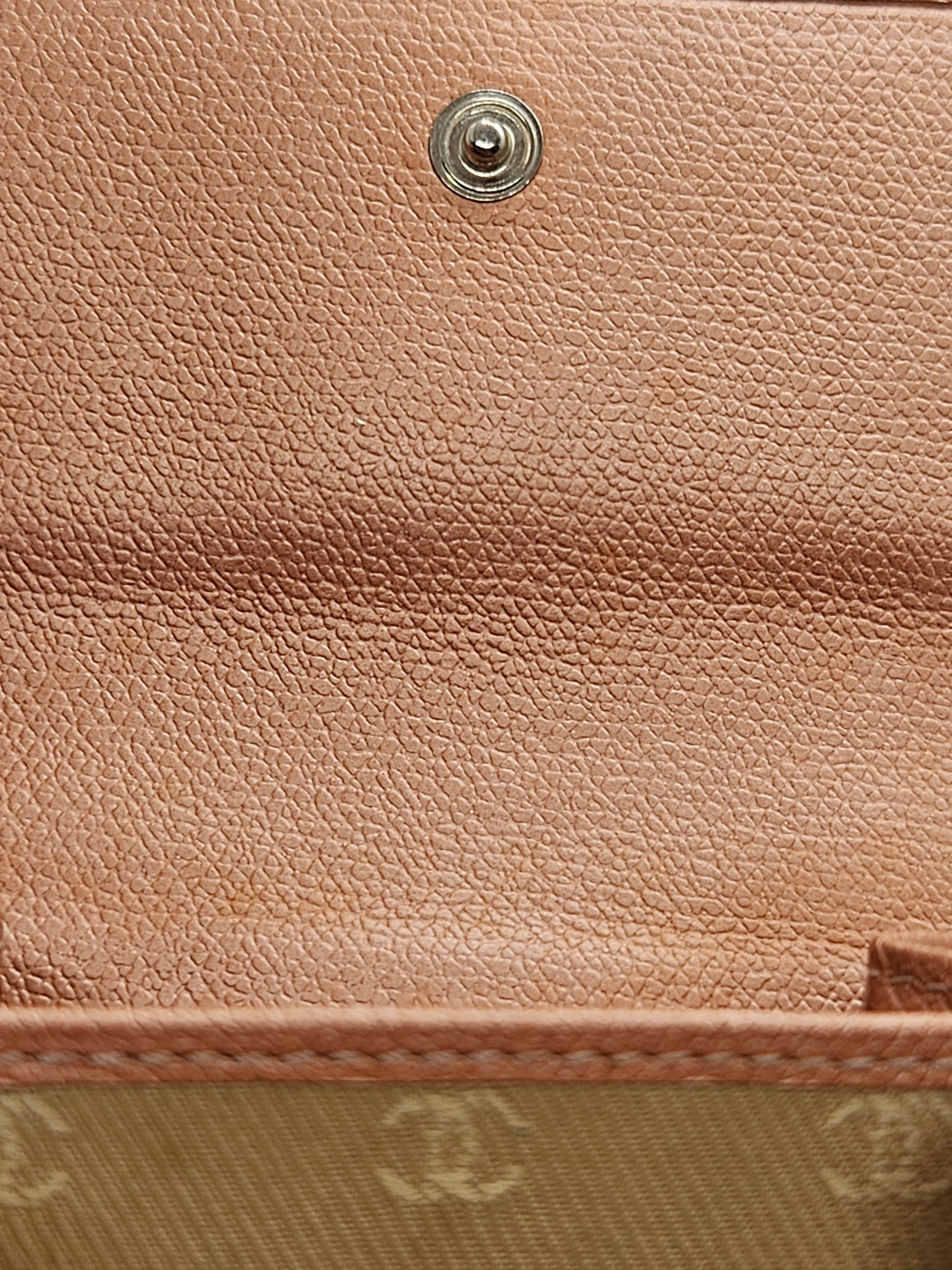 Chanel Tri-Fold Wallet – Peach Shimmer Leather | Pre-Owned