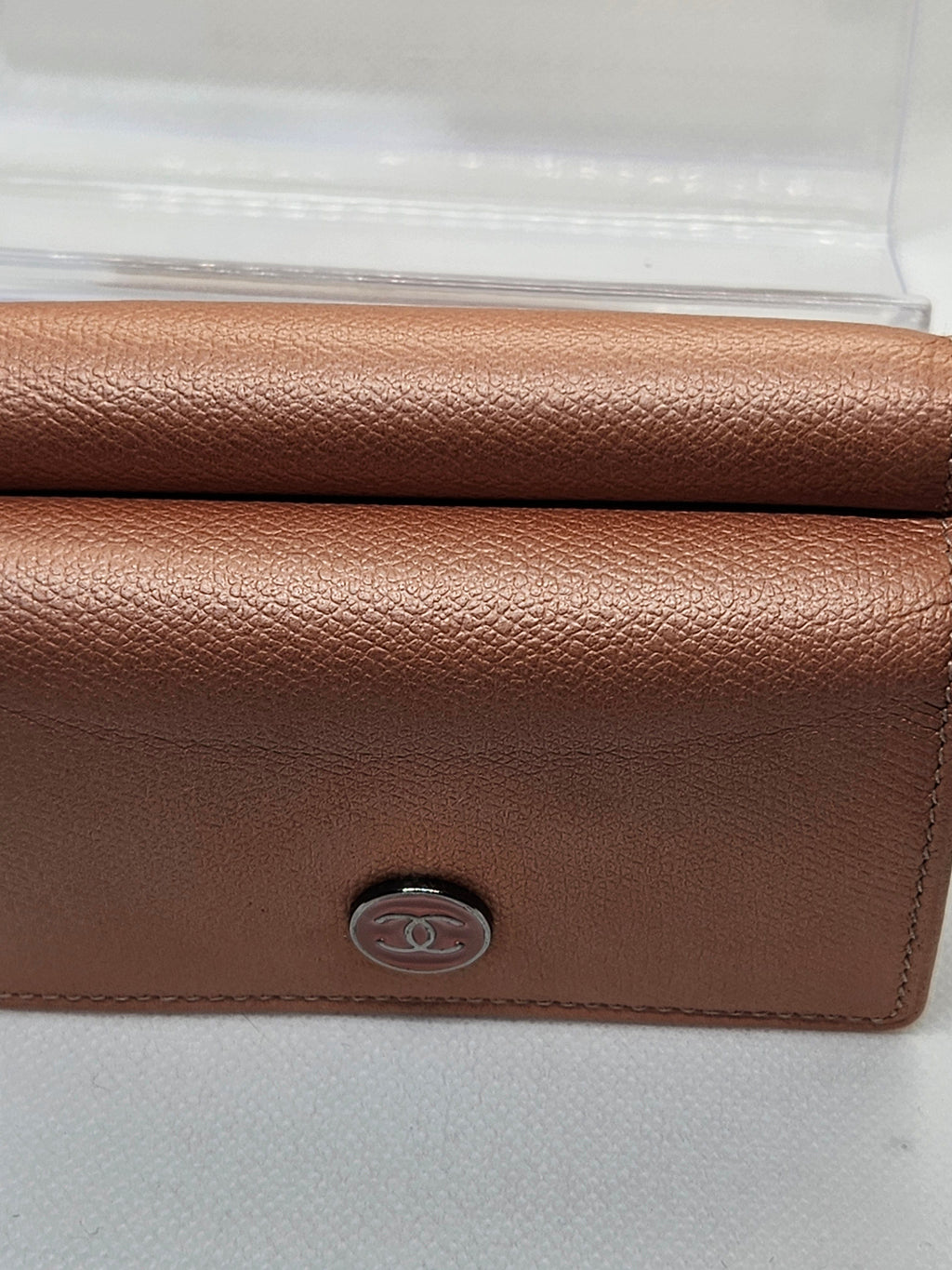 Chanel Tri-Fold Wallet – Peach Shimmer Leather | Pre-Owned