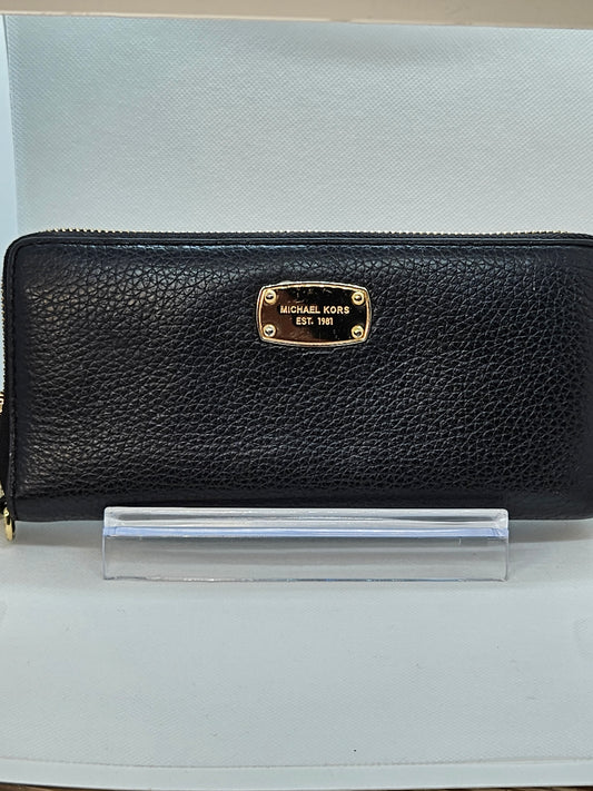 Pre-Loved Michael Kors Jet Set Continental Leather Wallet Black