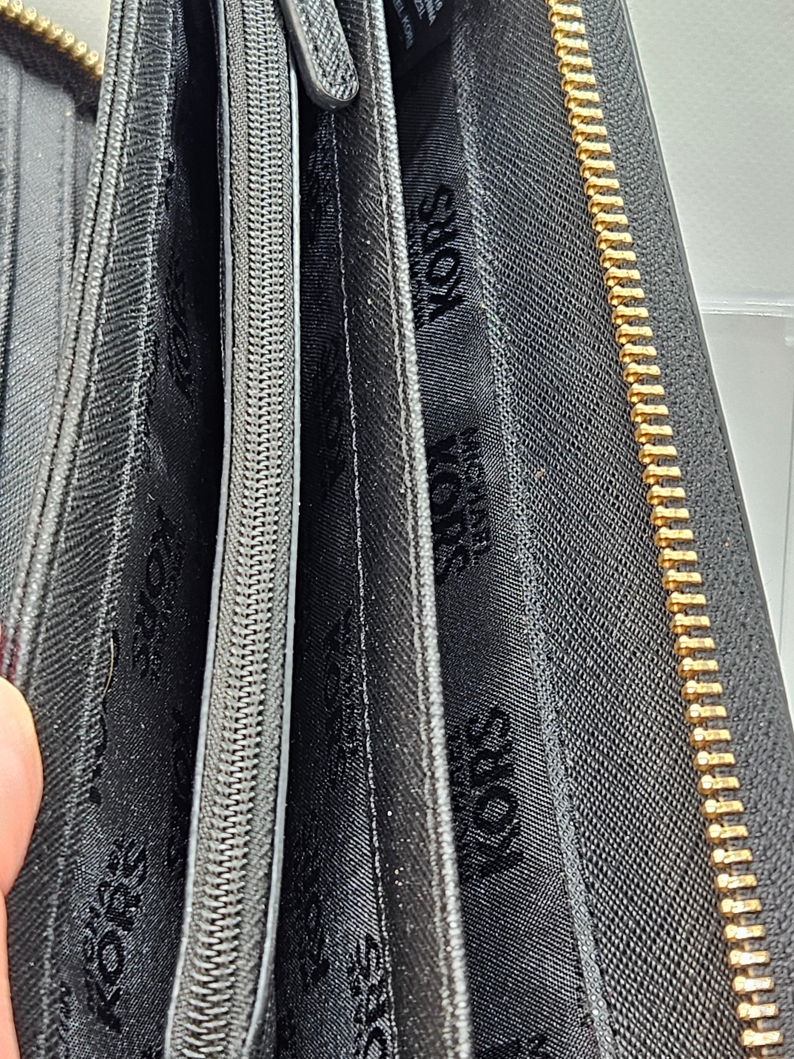 Michael Kors Jet Set Continental Zip Wallet – Wristlet Style | Pre-Owned