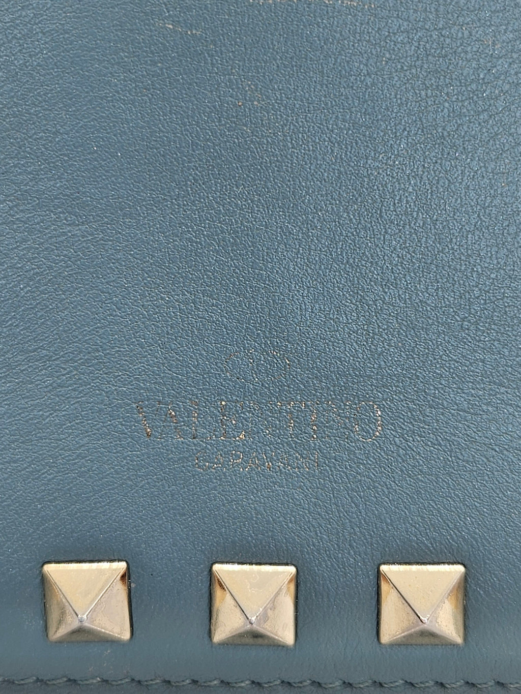 Valentino Rockstud Compact Leather Wallet – Gold Hardware | Pre-Owned