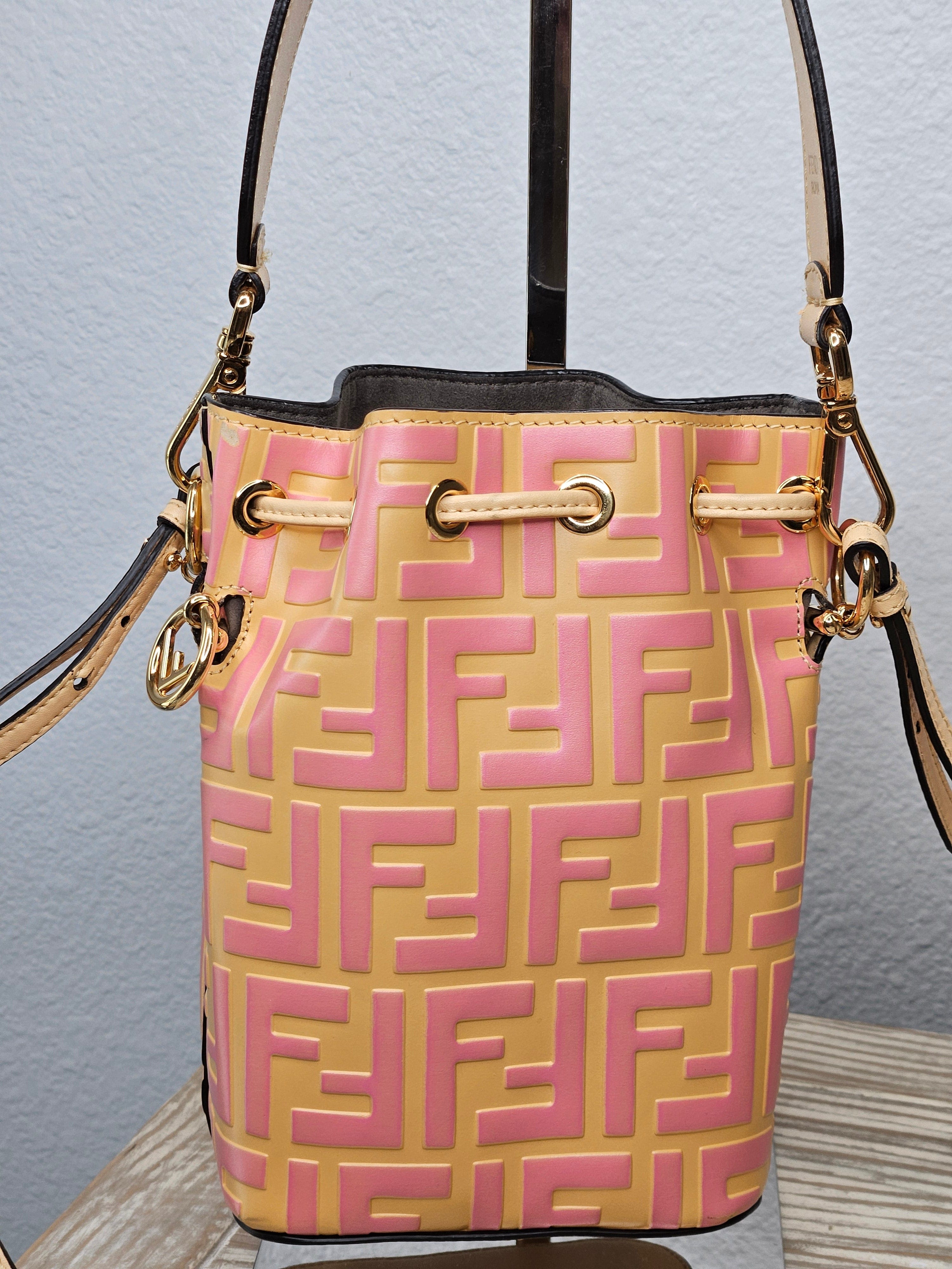 full back Fendi Vitello Liberty Mini Mon Tresor Bucket Bag -Pre-Owned