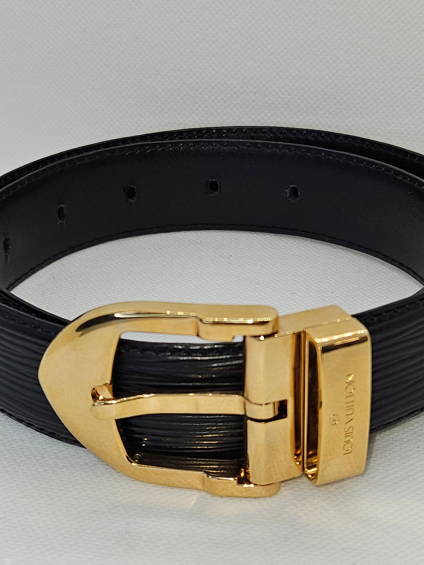 Louis Vuitton Ceinture Gold Buckle Epi Leather Belt -Pre-Owned