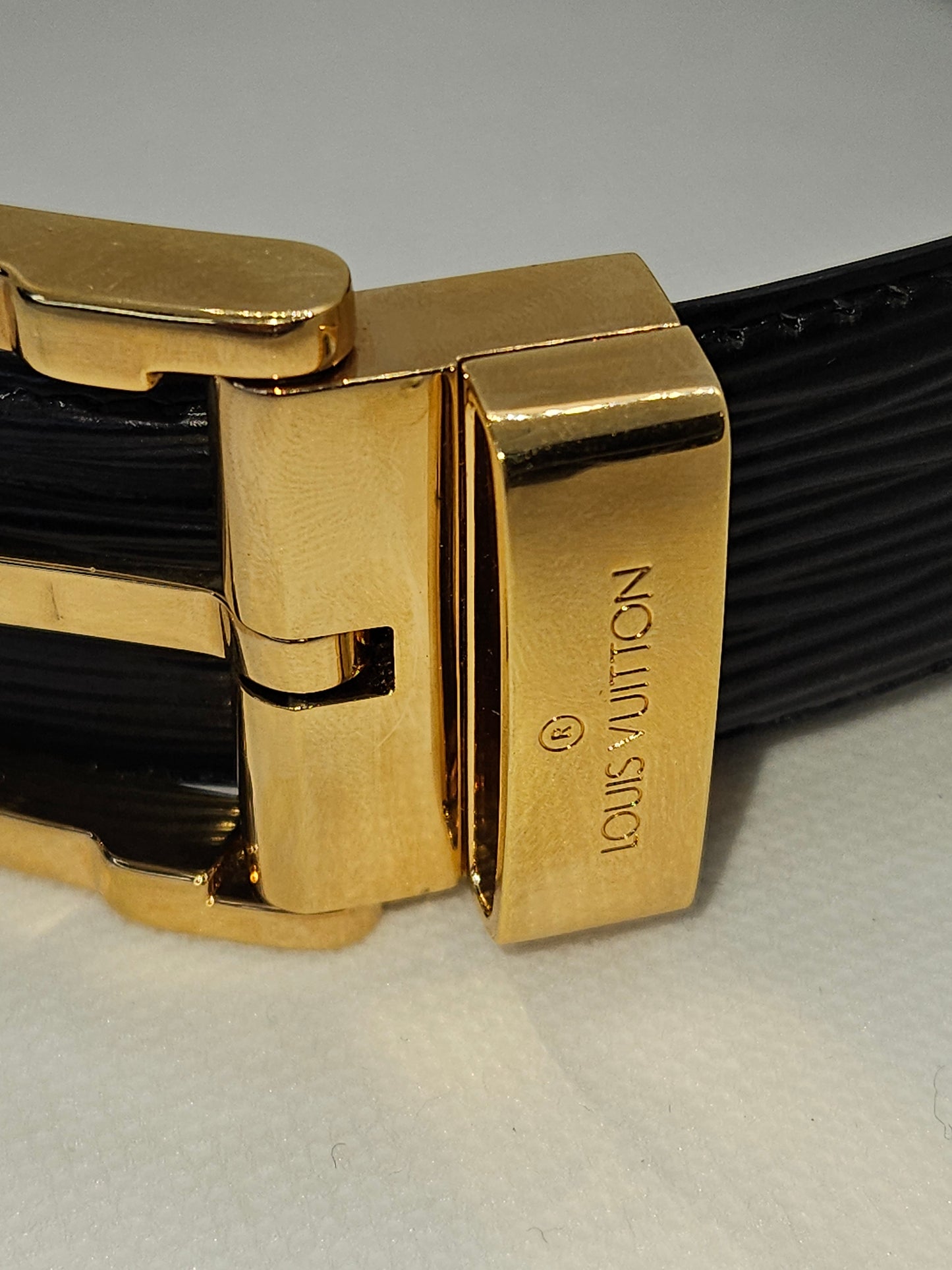 Louis Vuitton Ceinture Gold Buckle Epi Leather Belt -Pre-Owned
