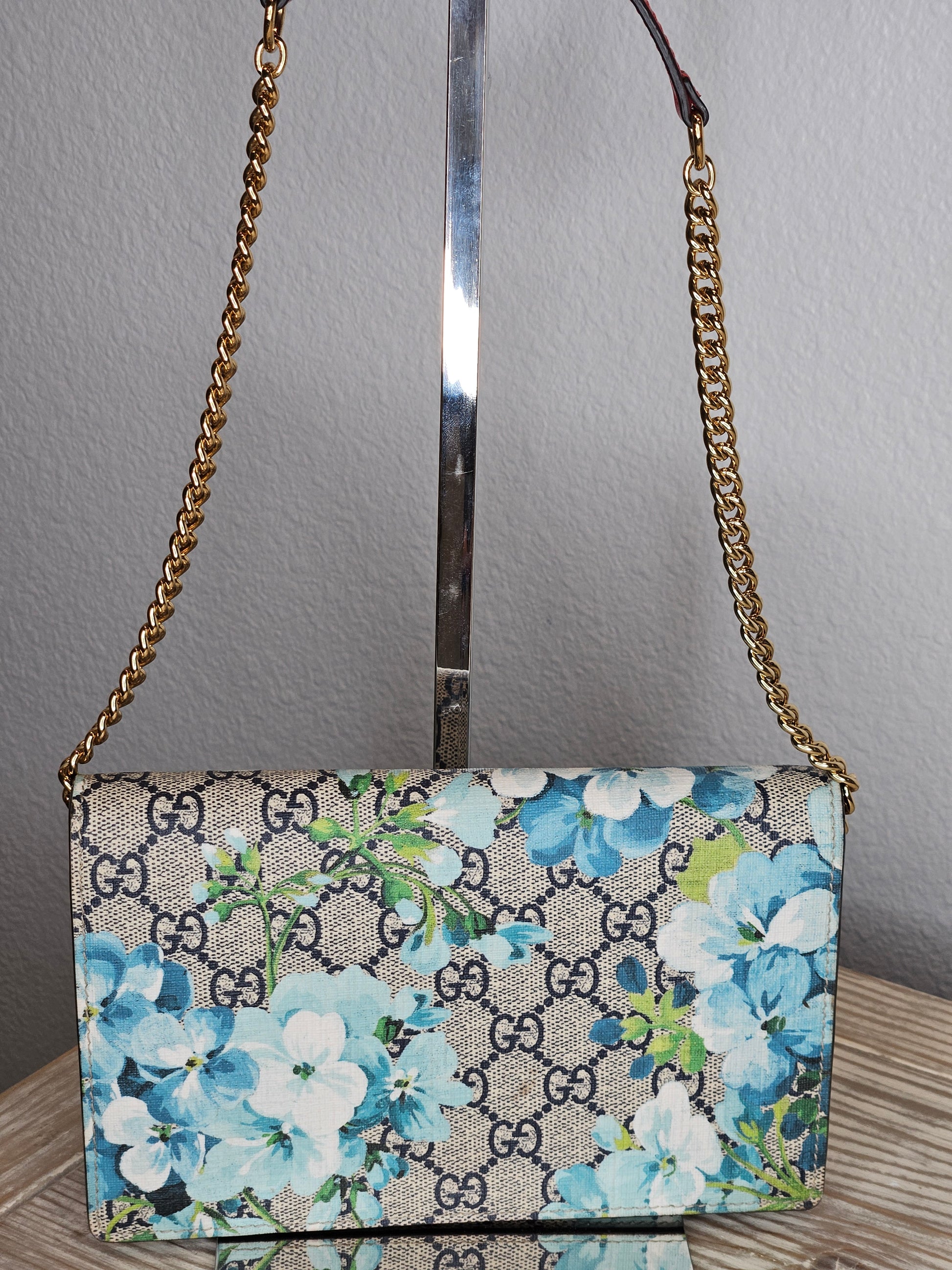 back Gucci Blooms Chain Wallet Blue and Red