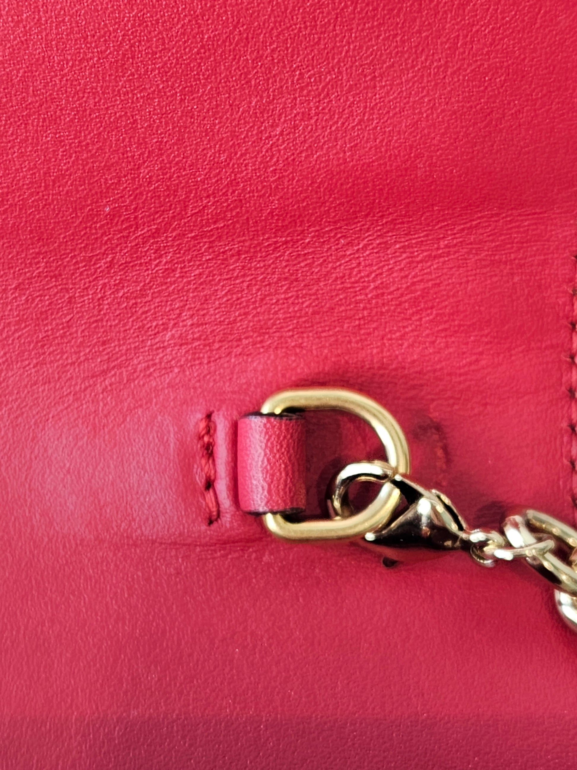 gold hardware Gucci Blooms Chain Wallet Blue and Red