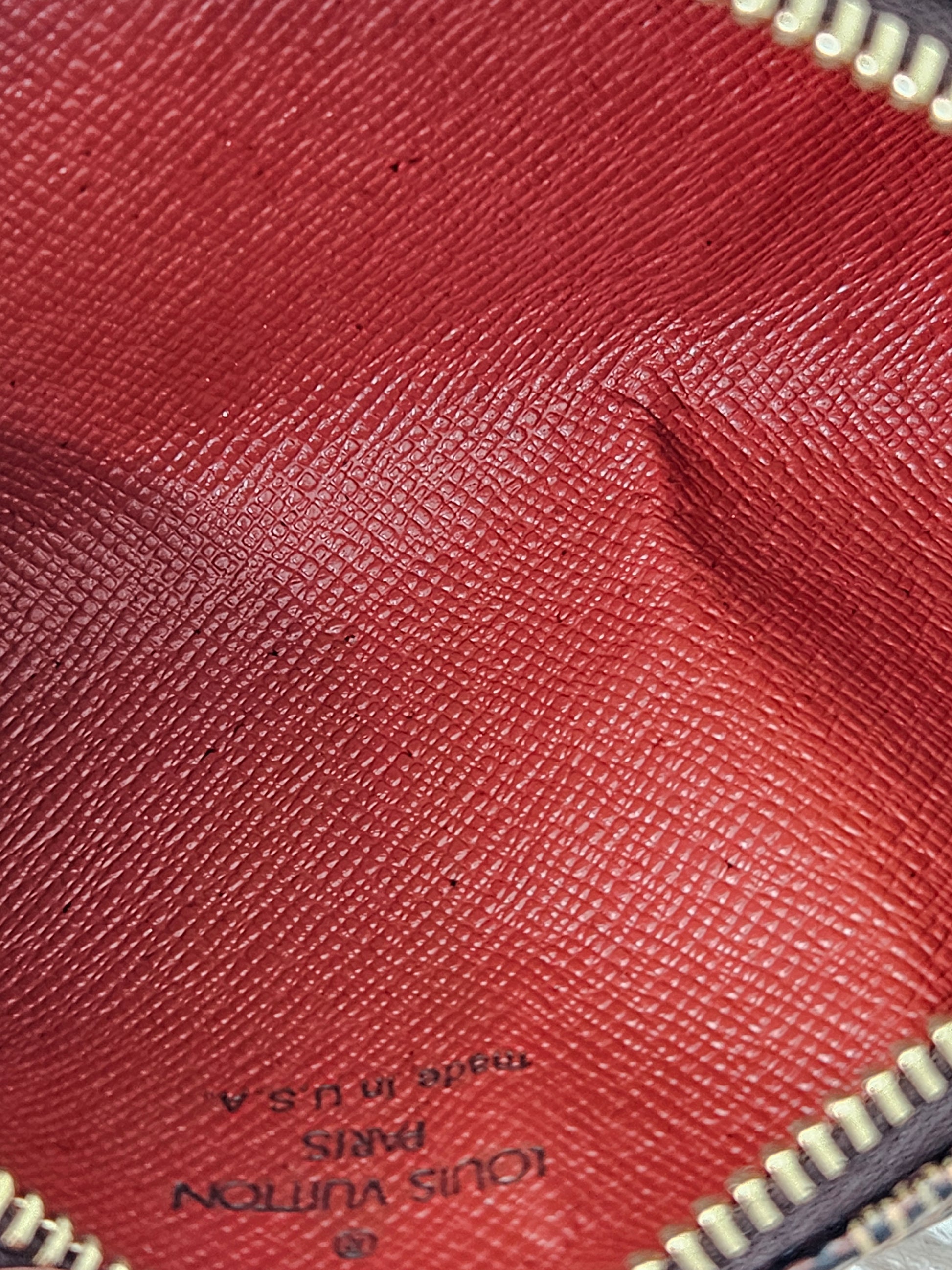 red interior of pouch Louis Vuitton Brown coated canvas Damier Ebene Papillon 30