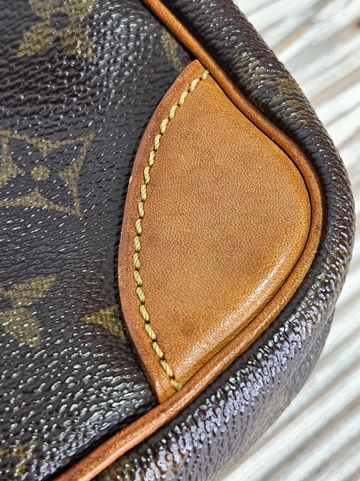 Pre-Loved Louis Vuitton Monogram Amazone