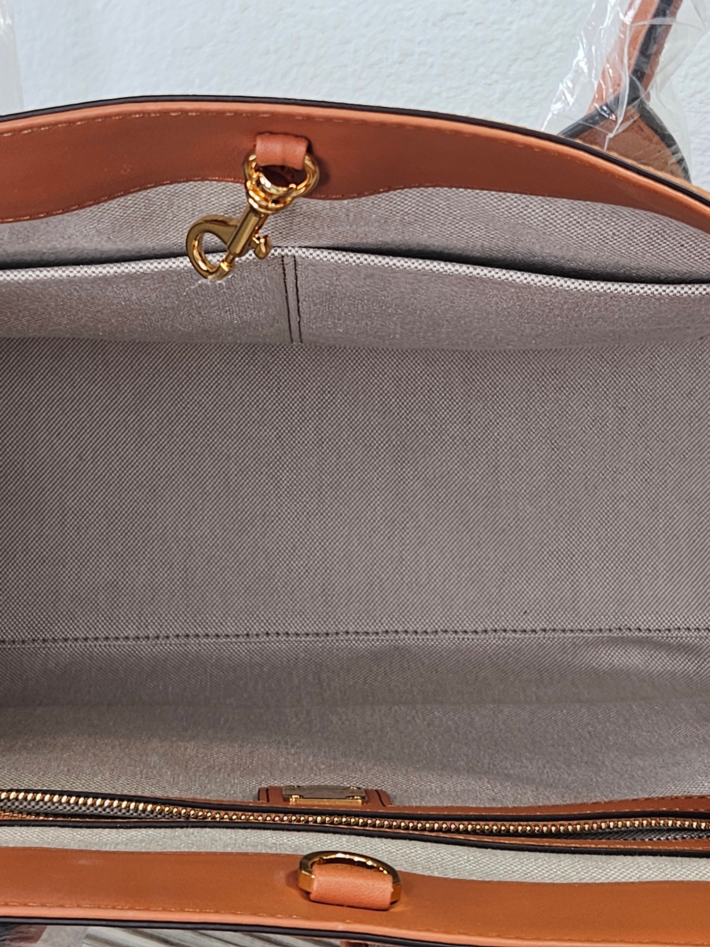 Pre-Loved MCM Munchen Tote Large Cognac