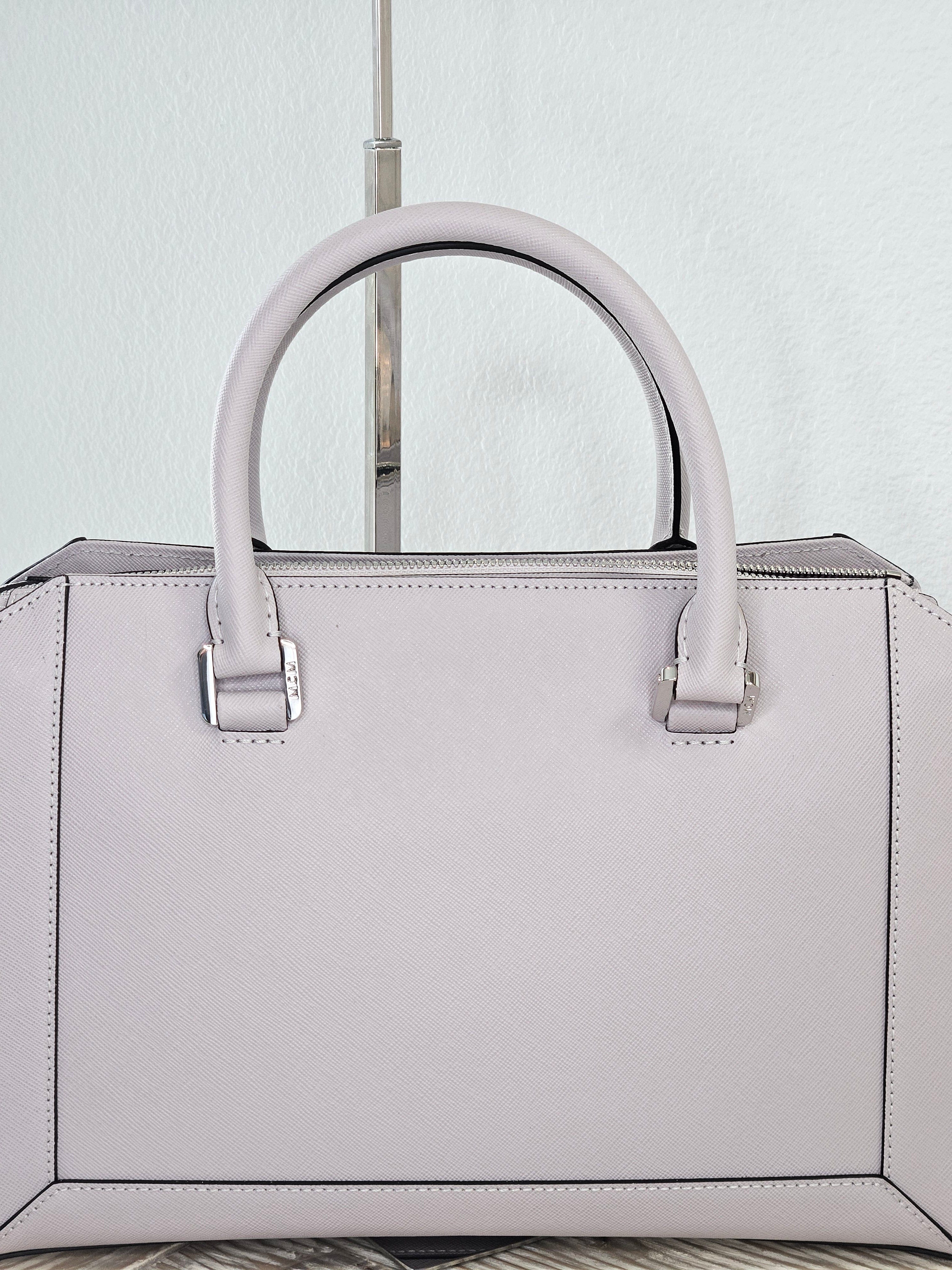 MCM Nuovo Tote Medium Gull Gray -Pre-Owned