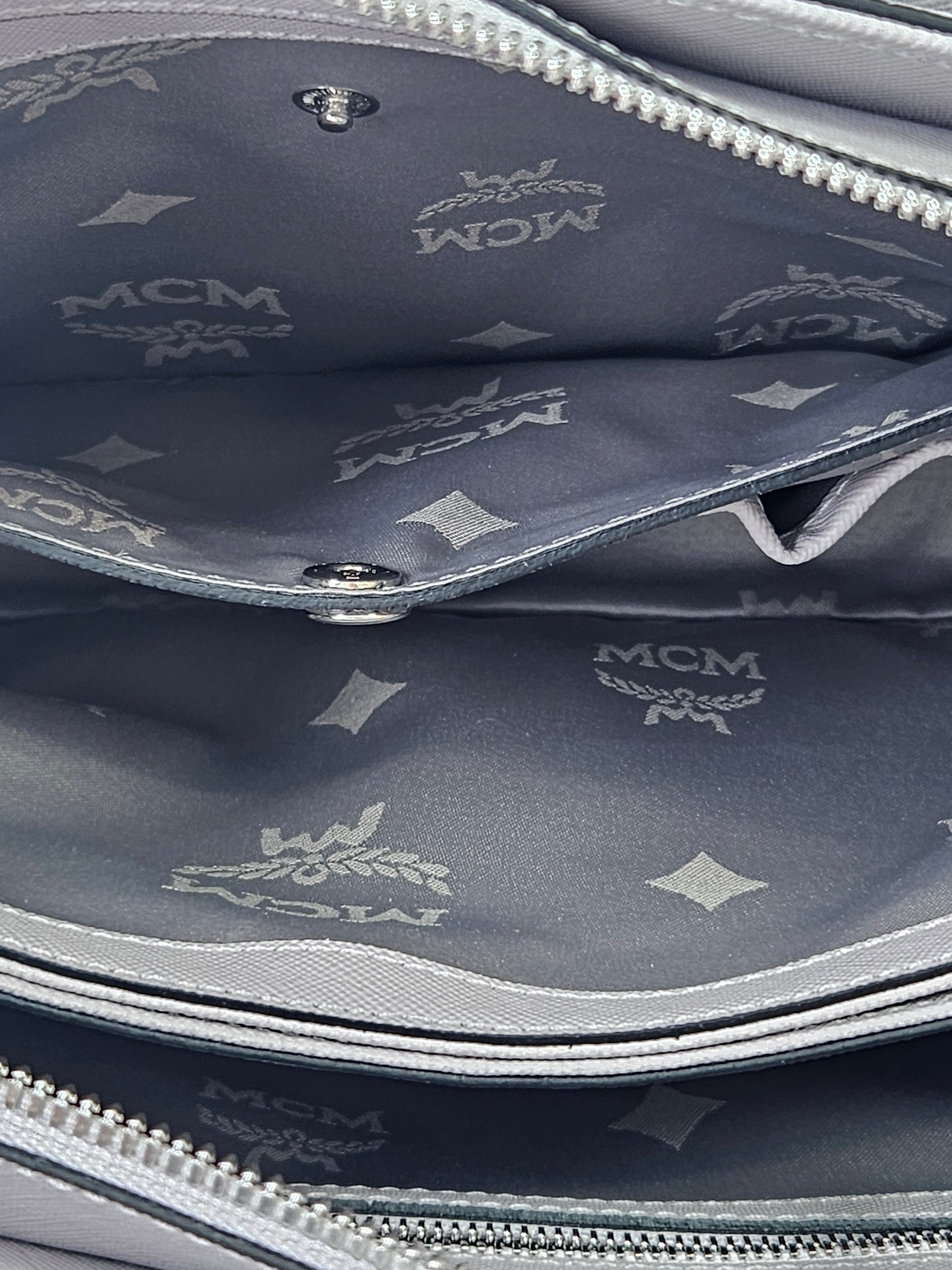 Pre-Loved MCM Nuovo Tote Medium Gull Gray
