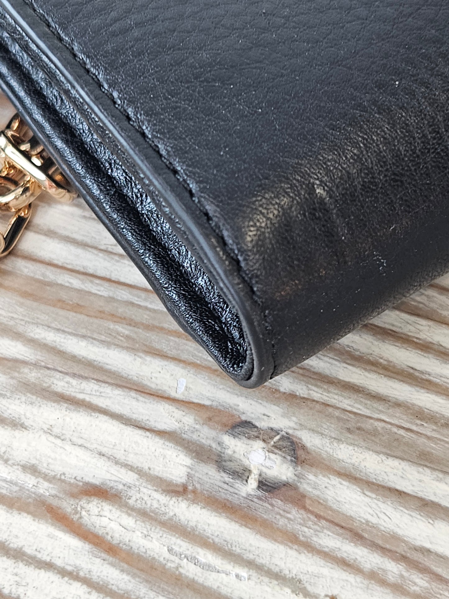 Pre-Loved Tory Burch Britten Chain Wallet Black