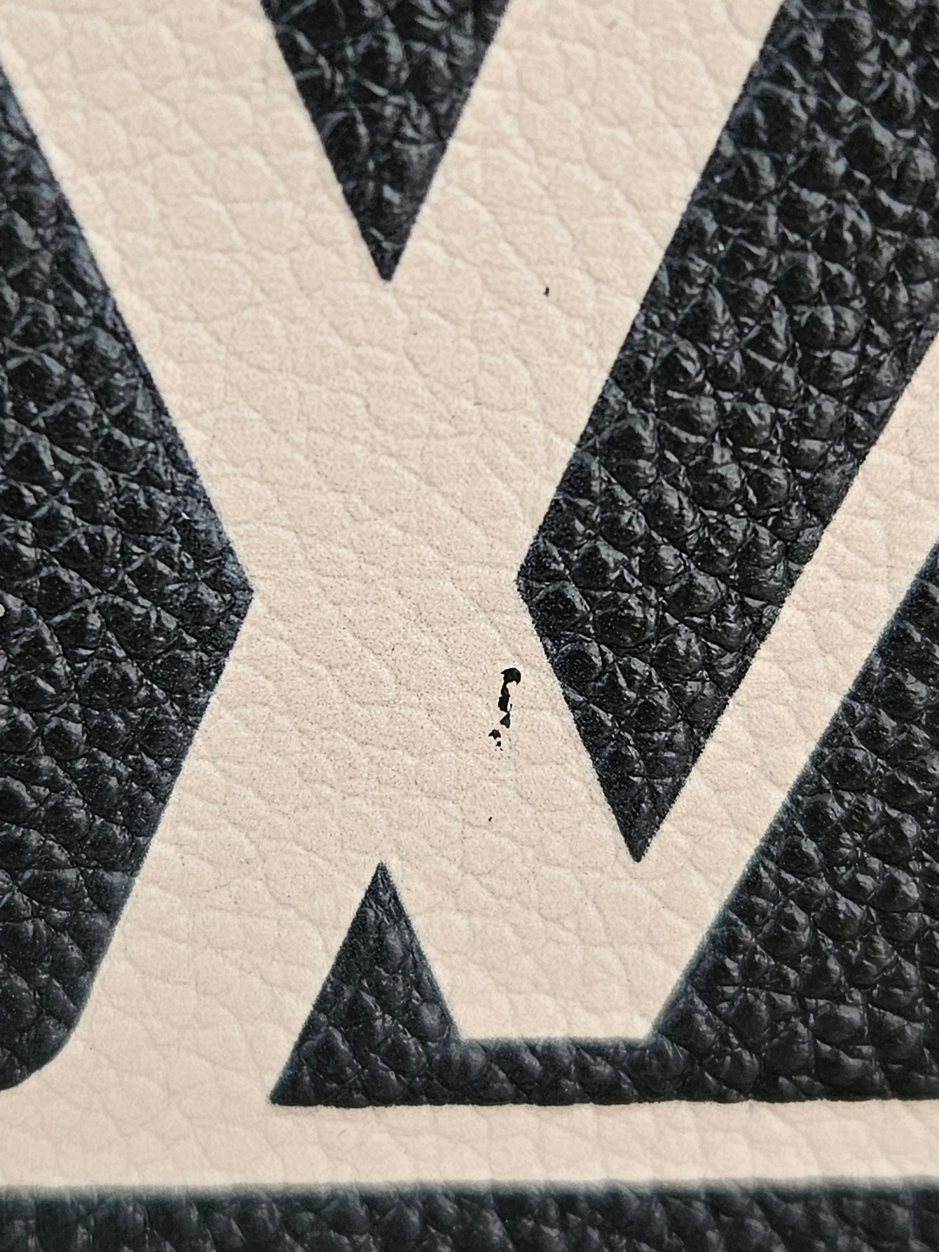 Louis Vuitton Pochette Métis Empreinte Giant Monogram – Black/Beige | Pre-Owned