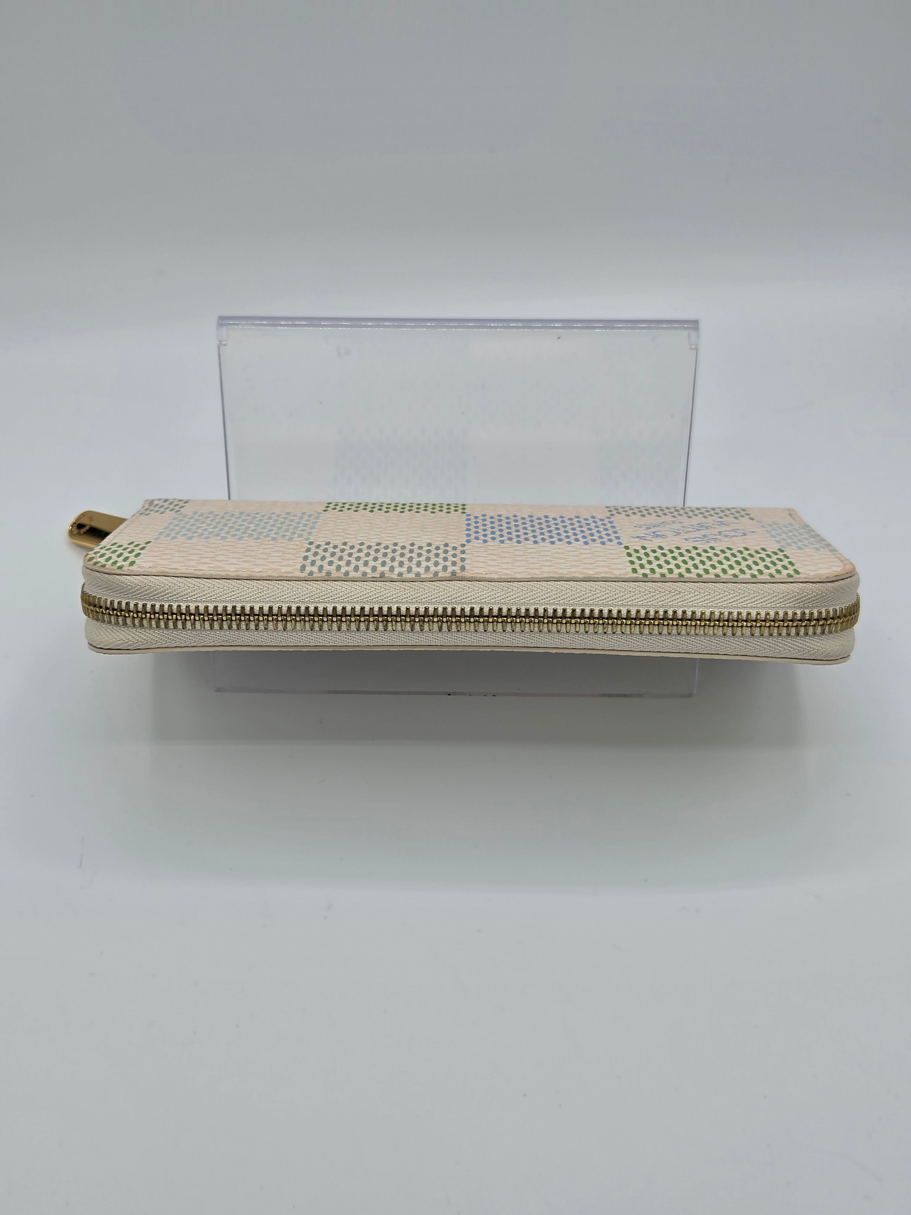 Louis Vuitton Damierlicious Zippy Wallet – Pistachio Green | Pre-Owned