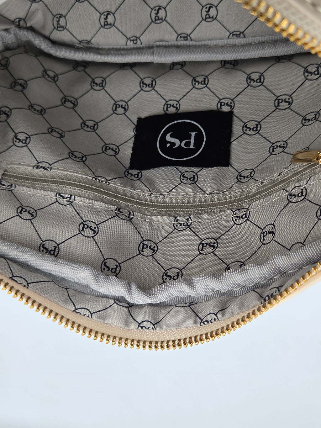 Woven Willow Camera Crossbody Bag – Vegan Leather | Adjustable Strap | Boutique | New Black