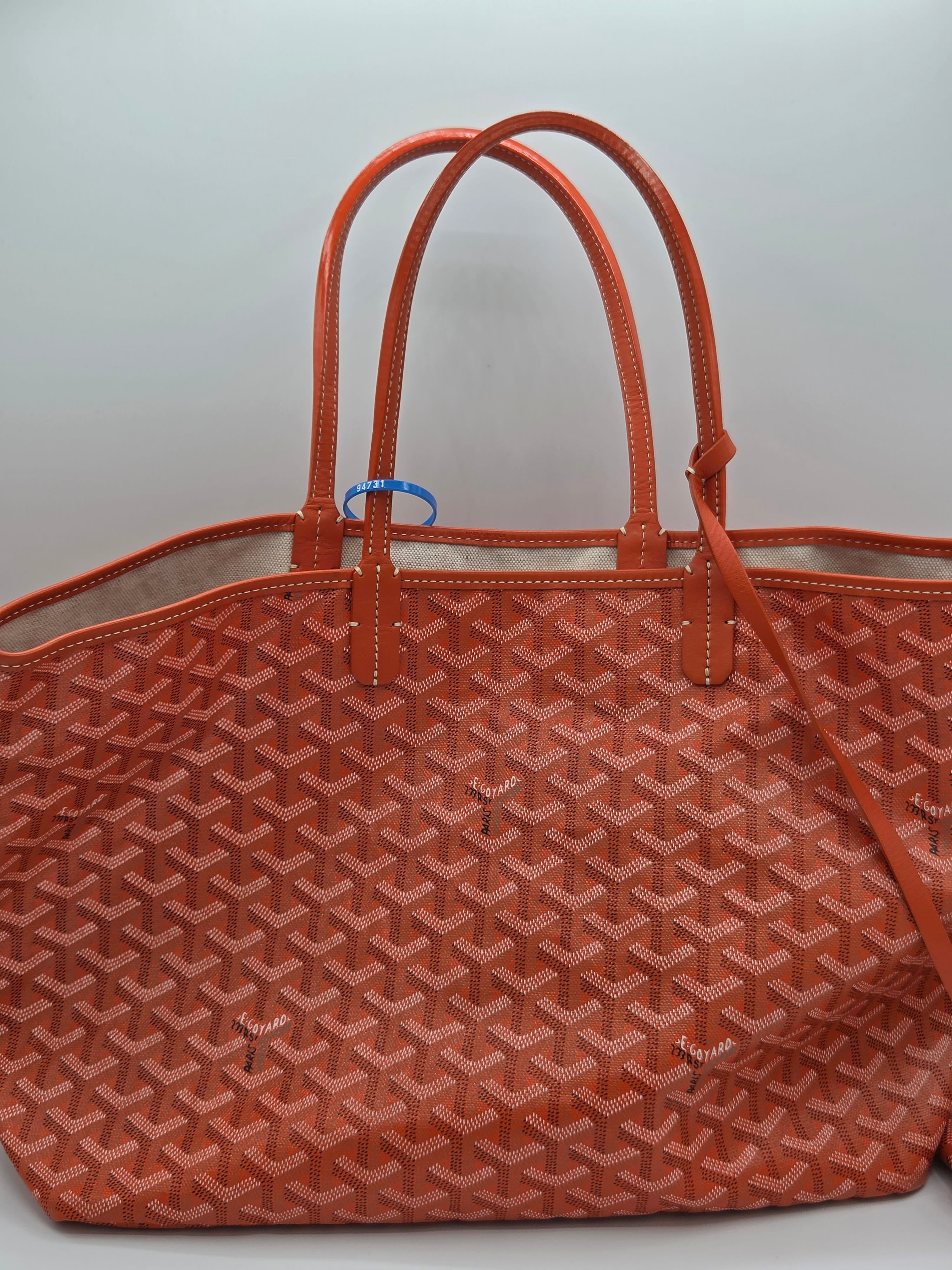 full view of the orange tote