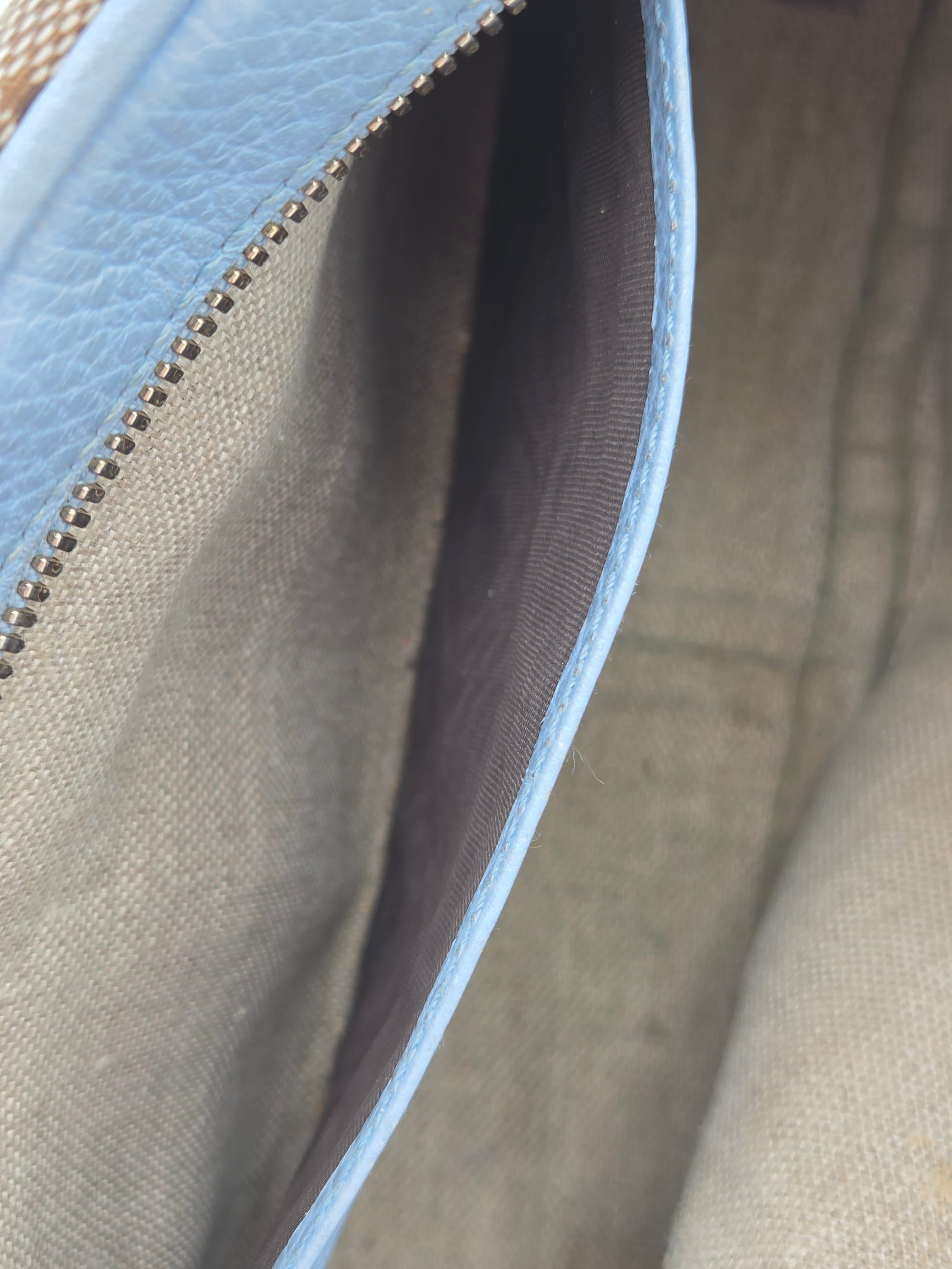 Gucci GG Canvas Disco Messenger Bag – Beige/Ebony GG Canvas & Light Blue Leather | Gold Hardware | Authenticated | Pre-Owned