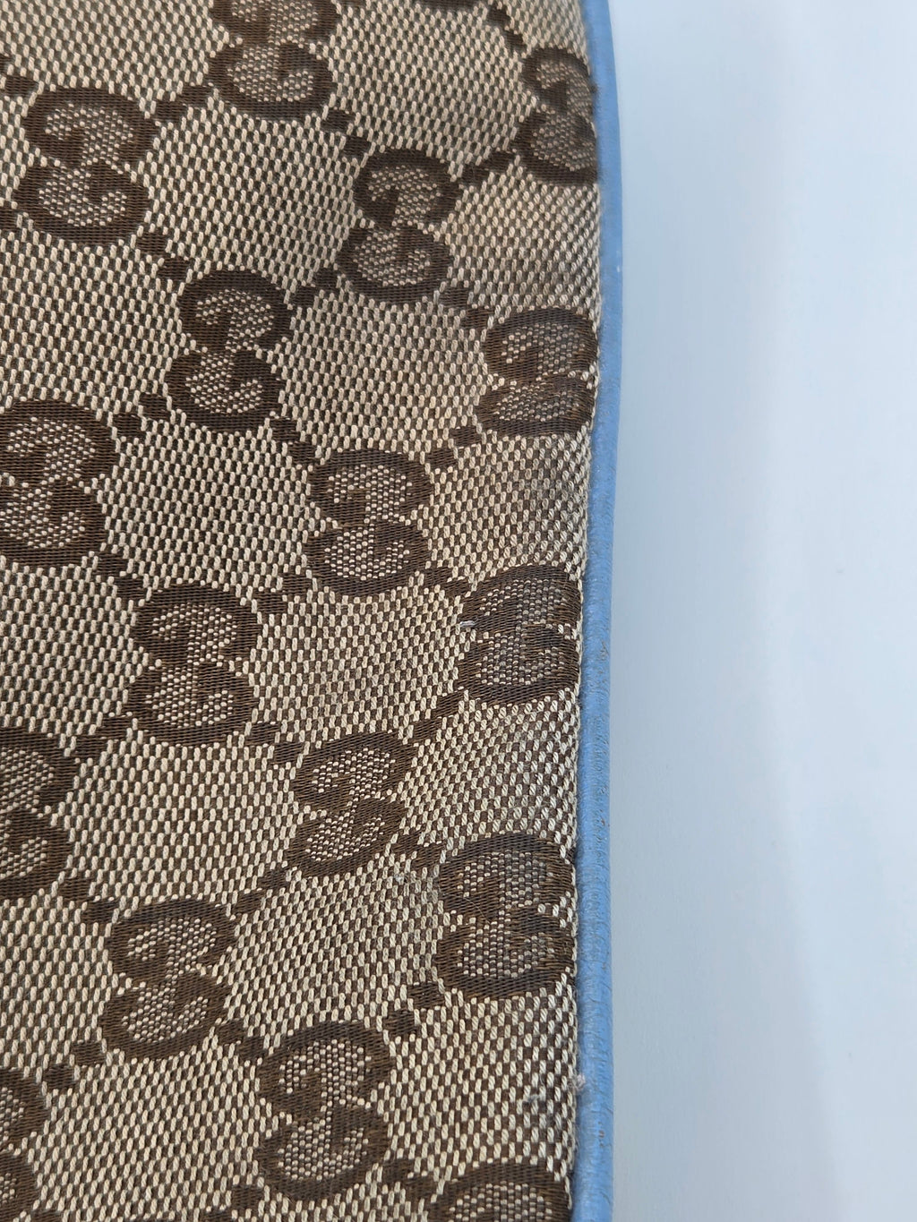 Gucci GG Canvas Disco Messenger Bag – Beige/Ebony GG Canvas & Light Blue Leather | Gold Hardware | Authenticated | Pre-Owned
