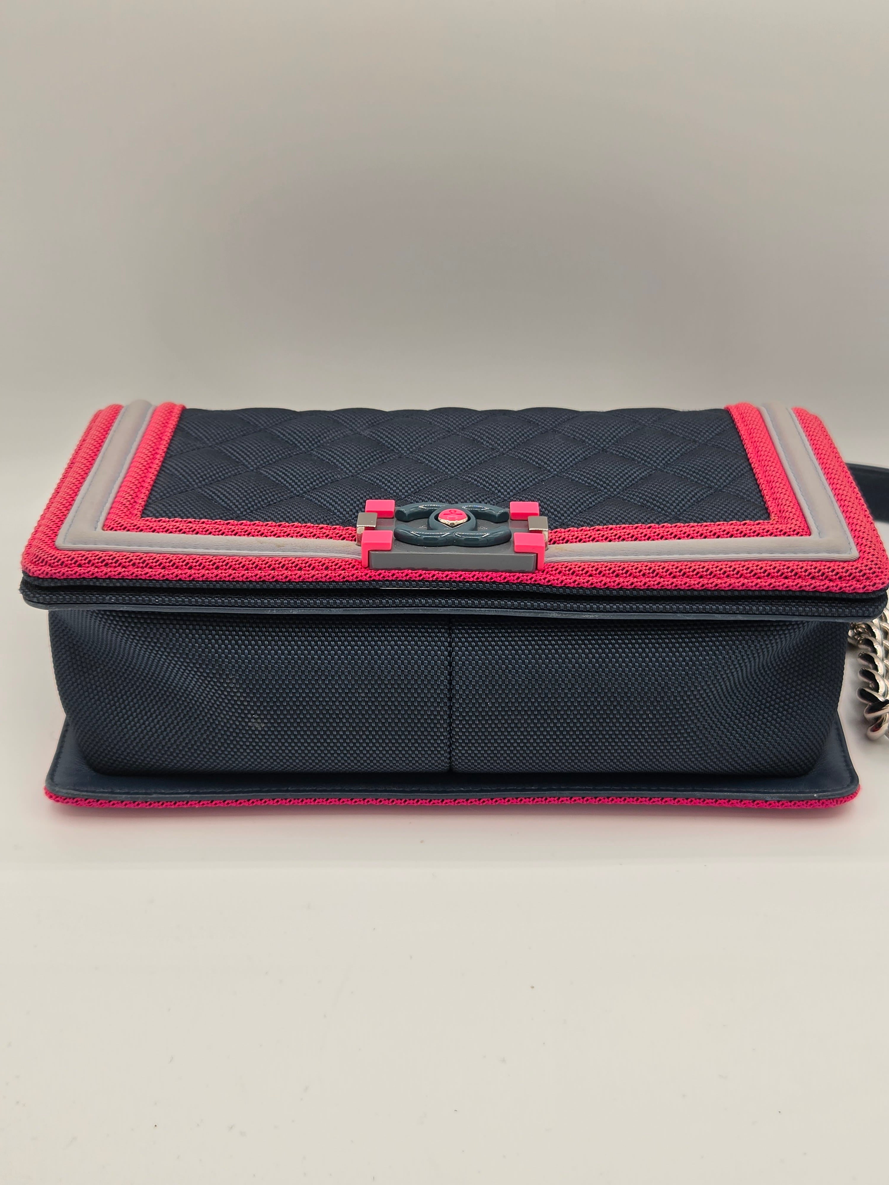 bottom view of bag