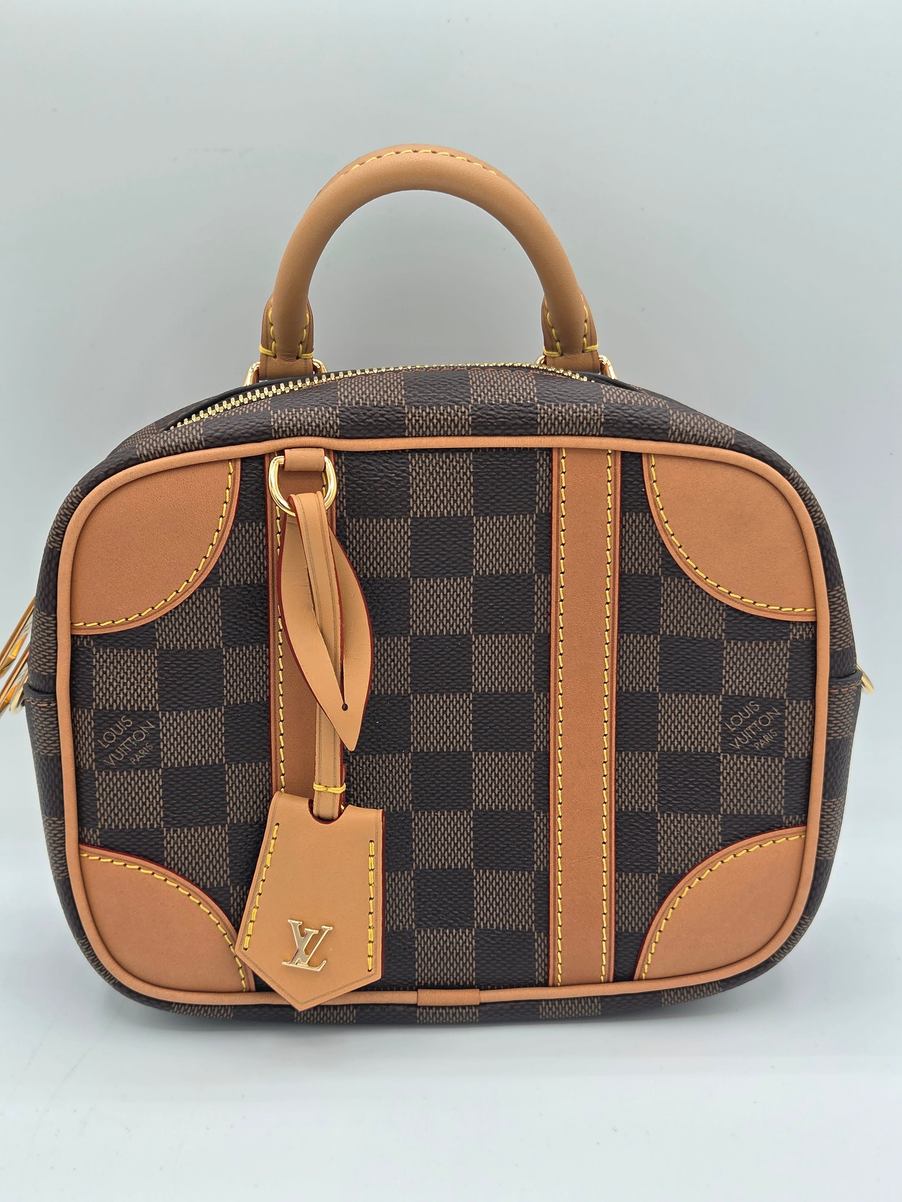 front view of handbag