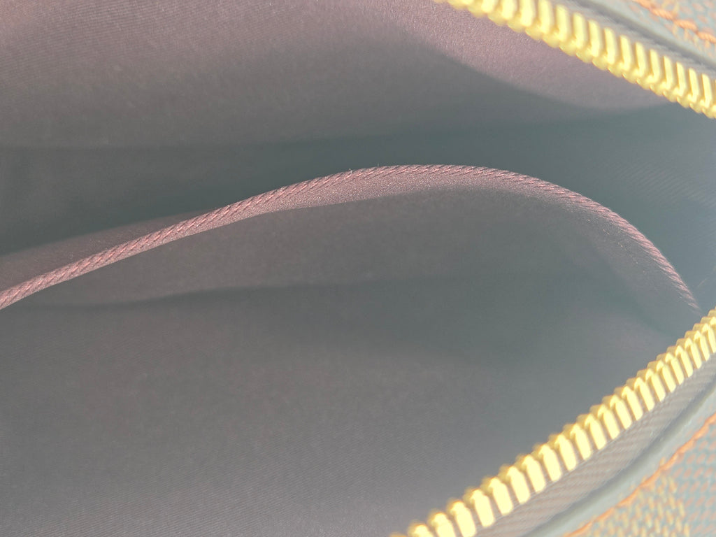 interior view of side wall pocket