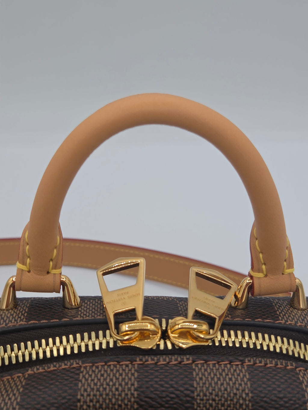single handle view 