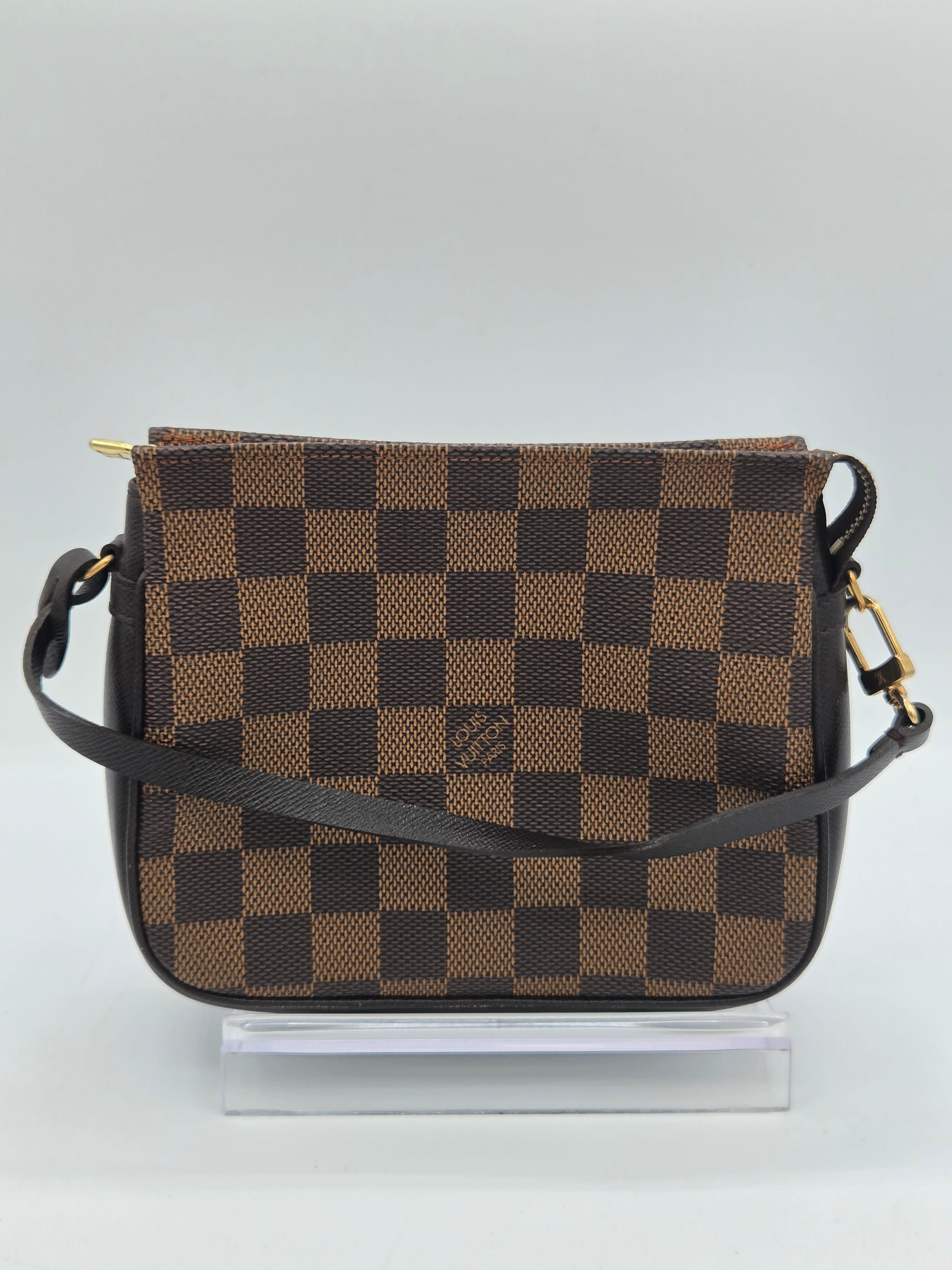 brown front view of handbag