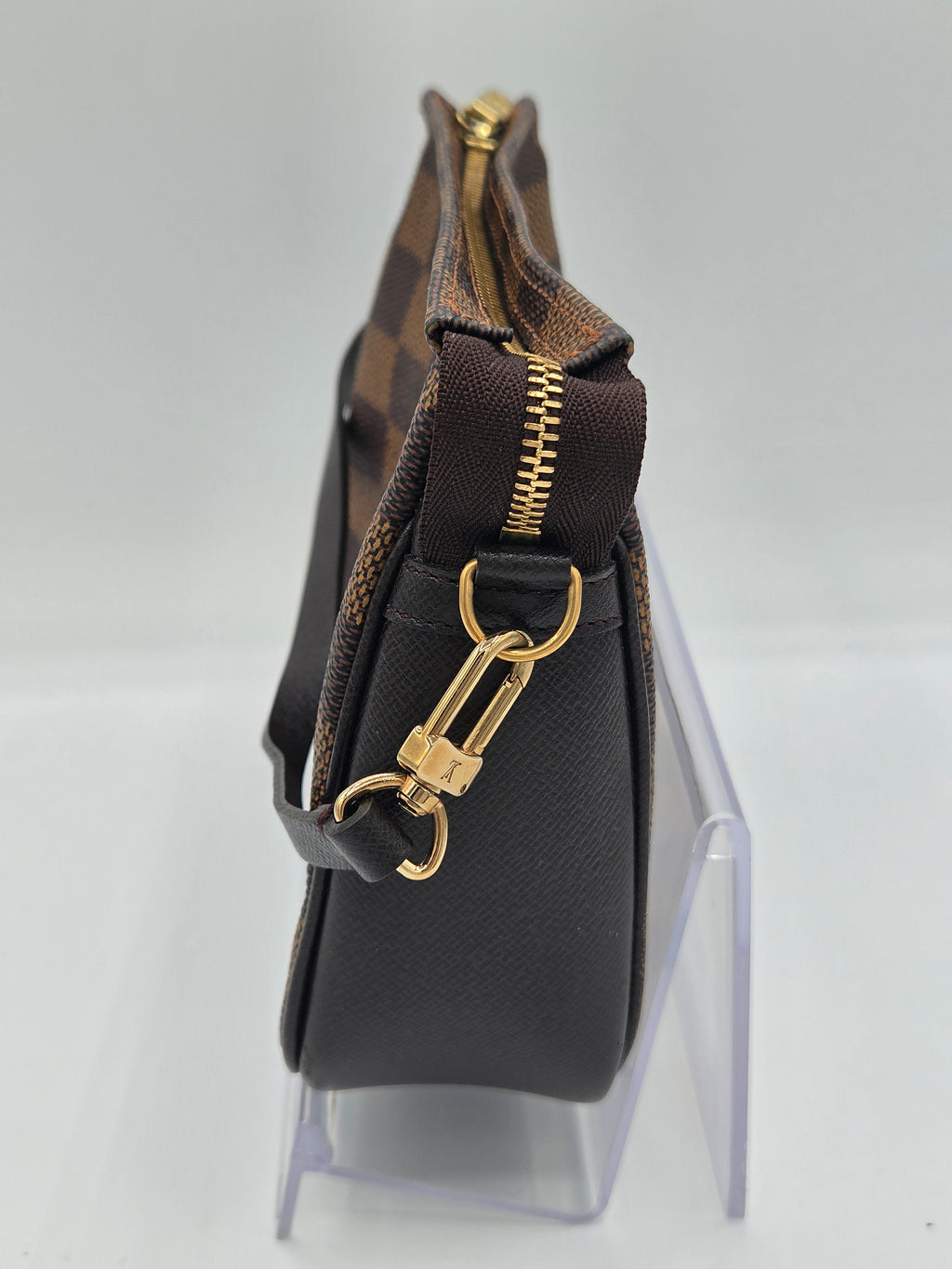side view of handbag